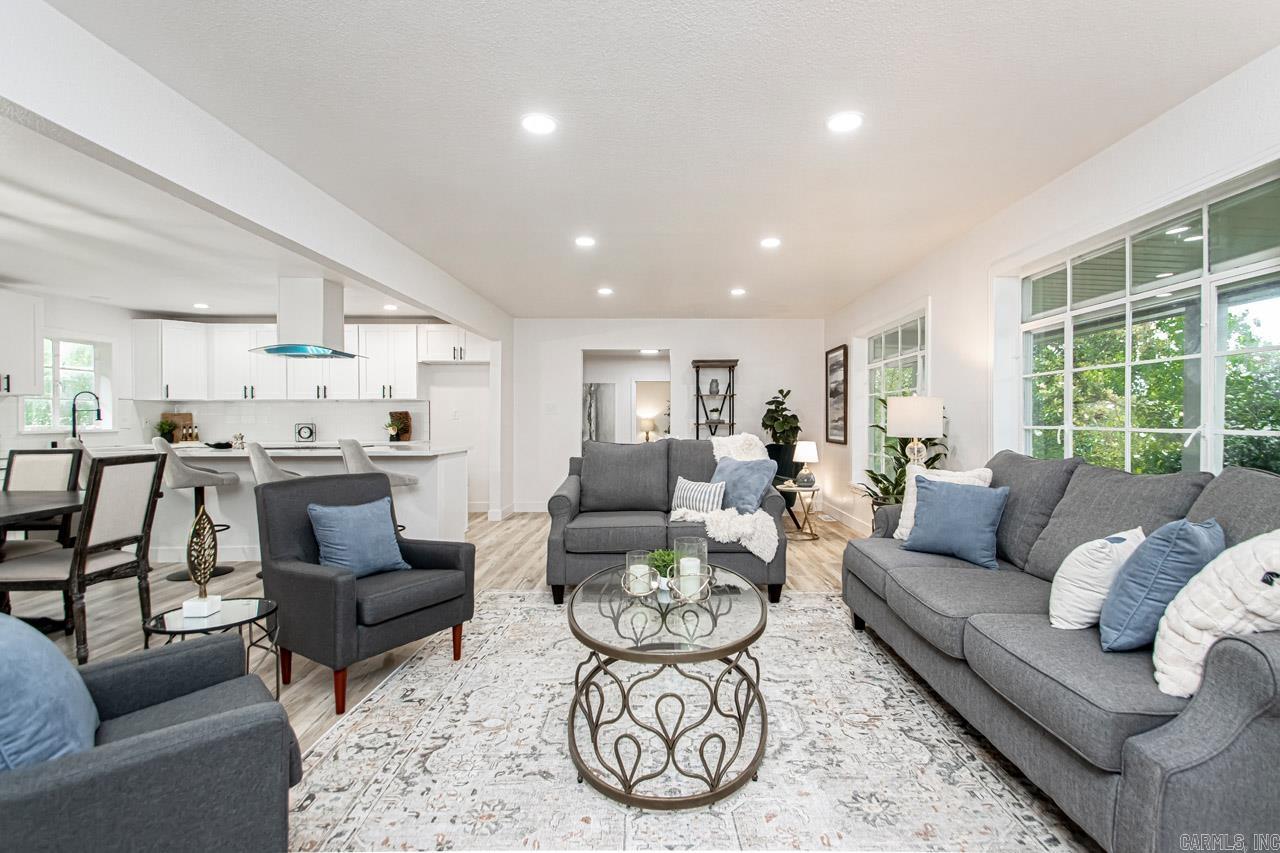 KINGWOOD PLACE - Residential