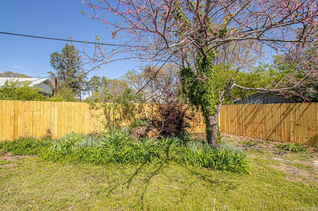 KINGWOOD PLACE - Residential