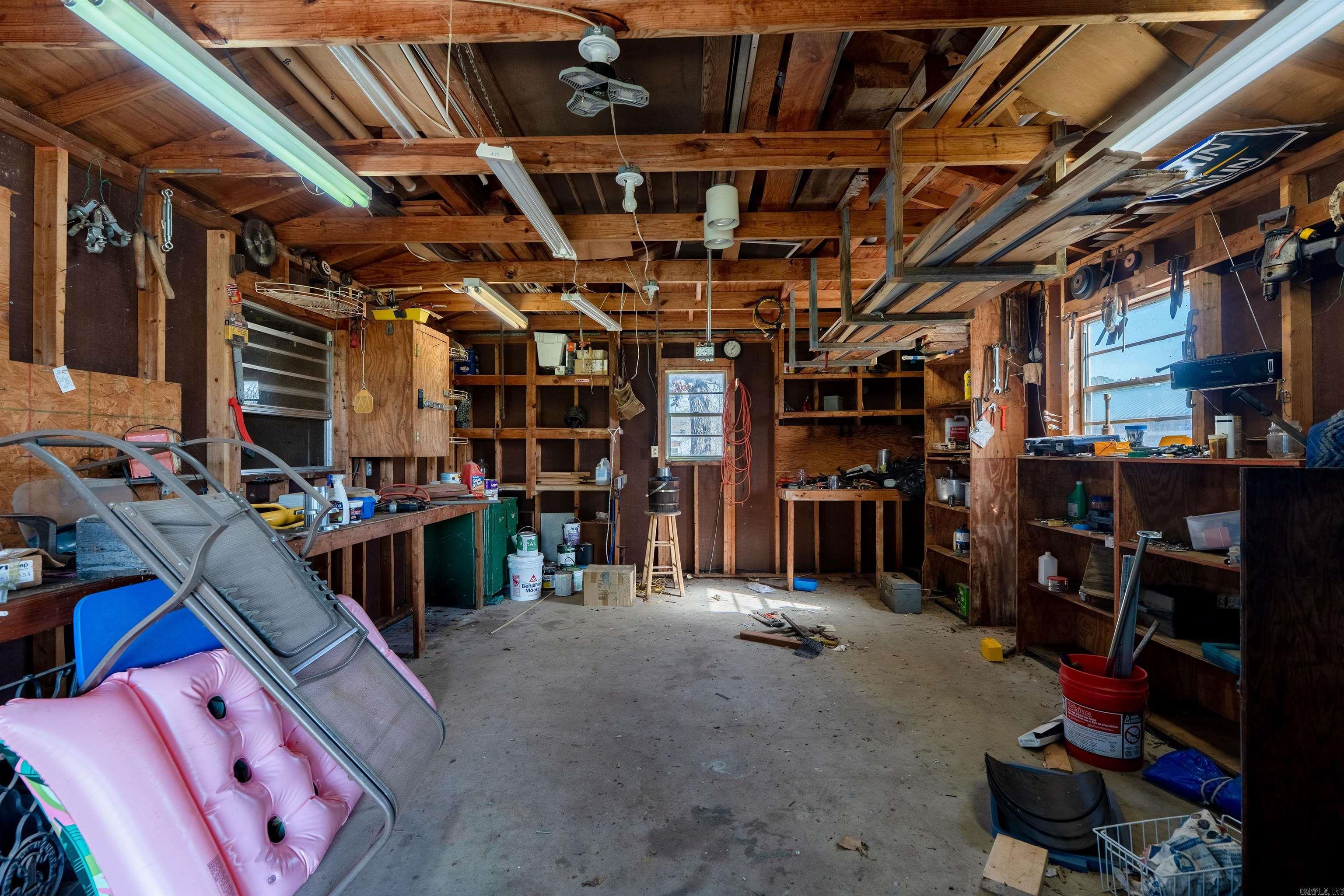 WOODLAND COVE - Residential