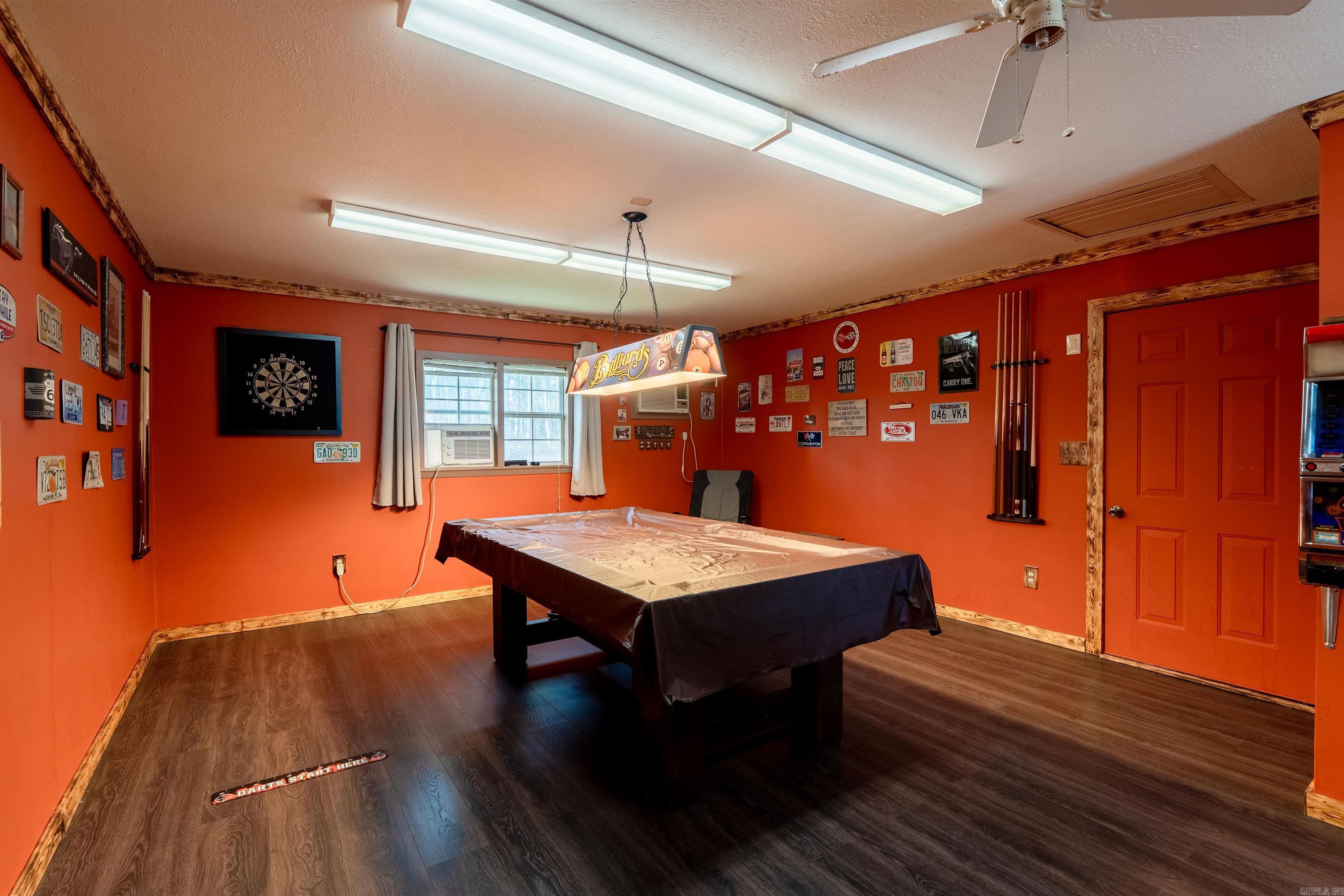 WOODLAND COVE - Residential