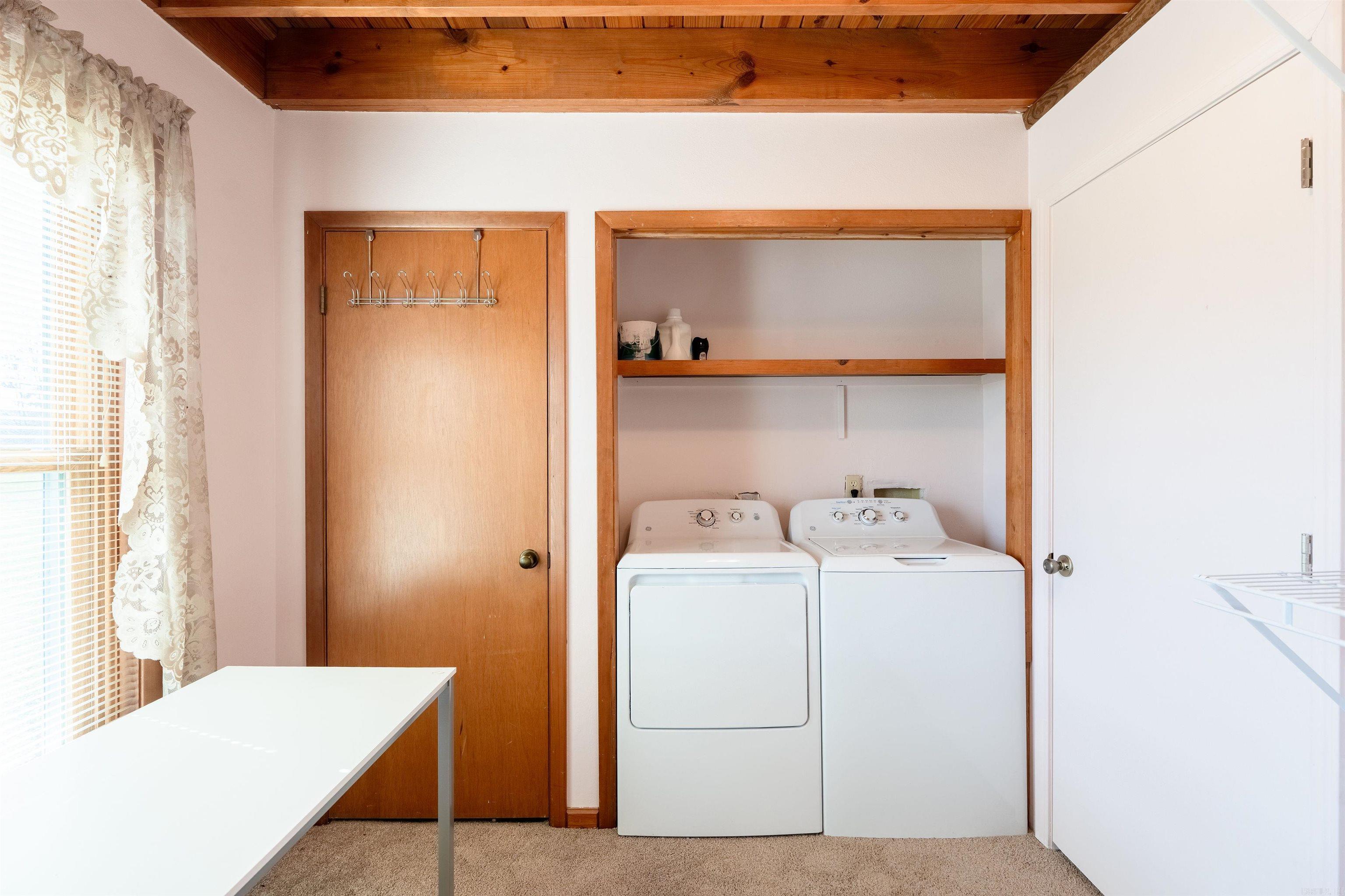 WOODLAND COVE - Residential