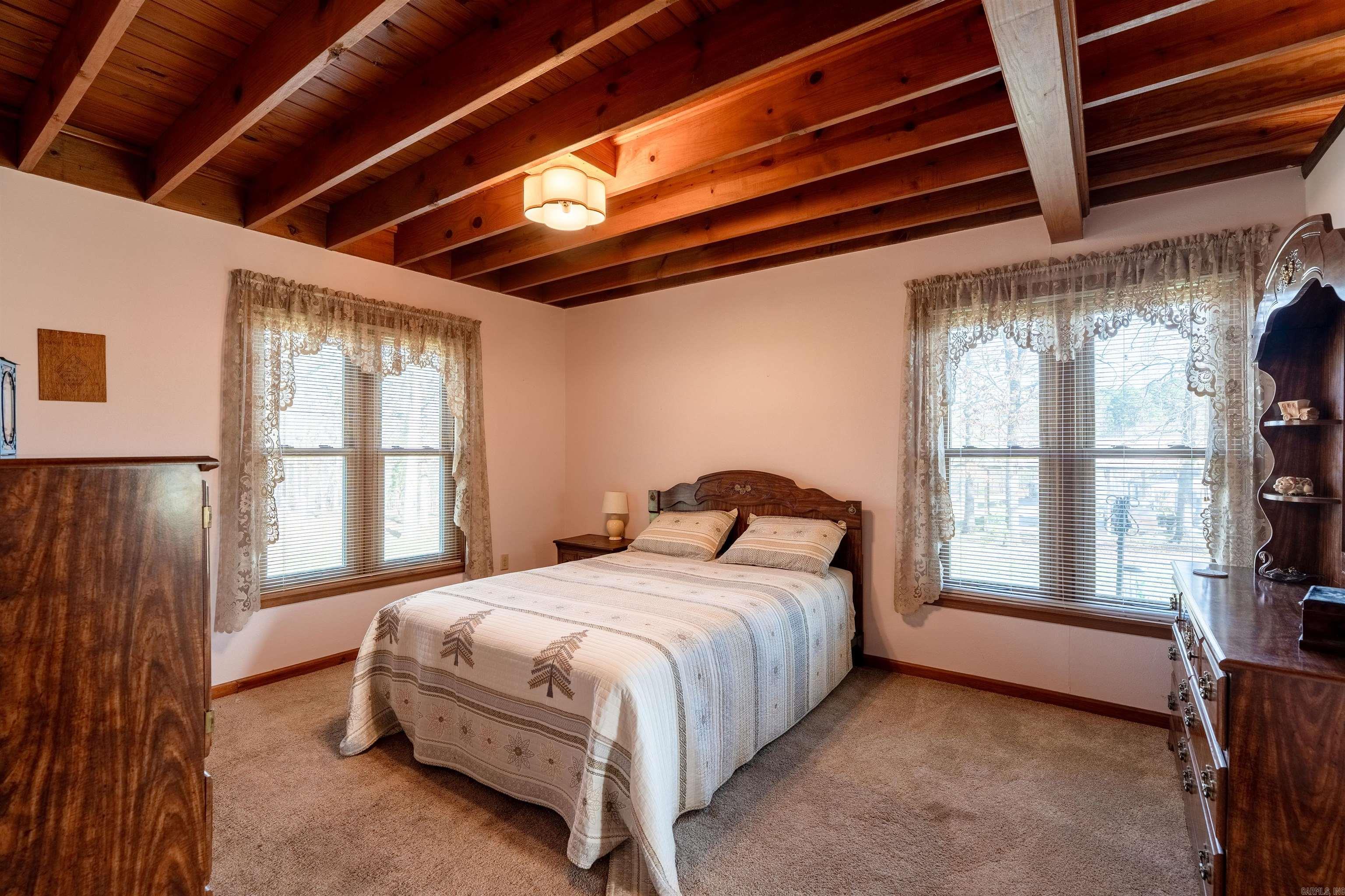 WOODLAND COVE - Residential