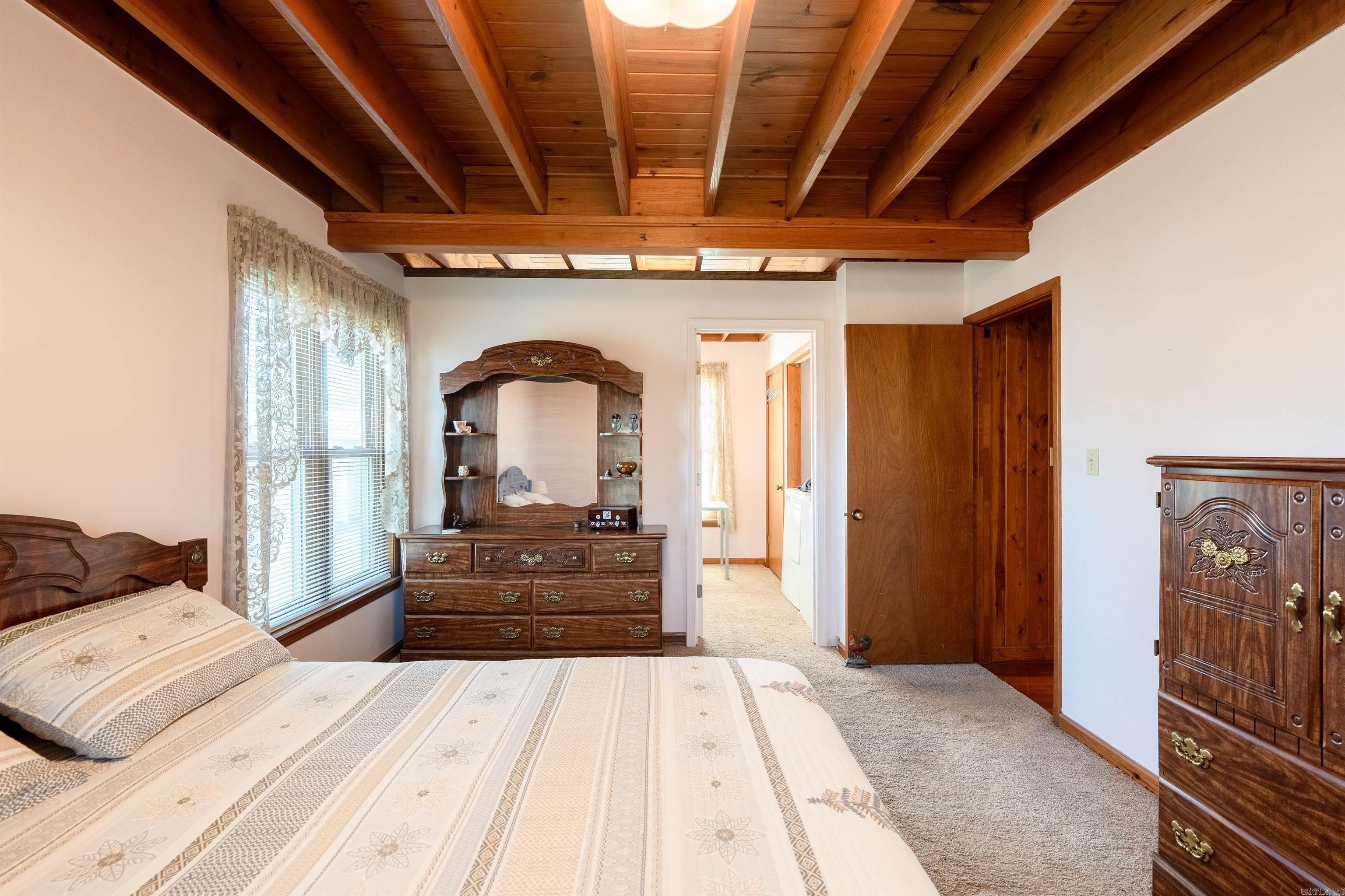 WOODLAND COVE - Residential