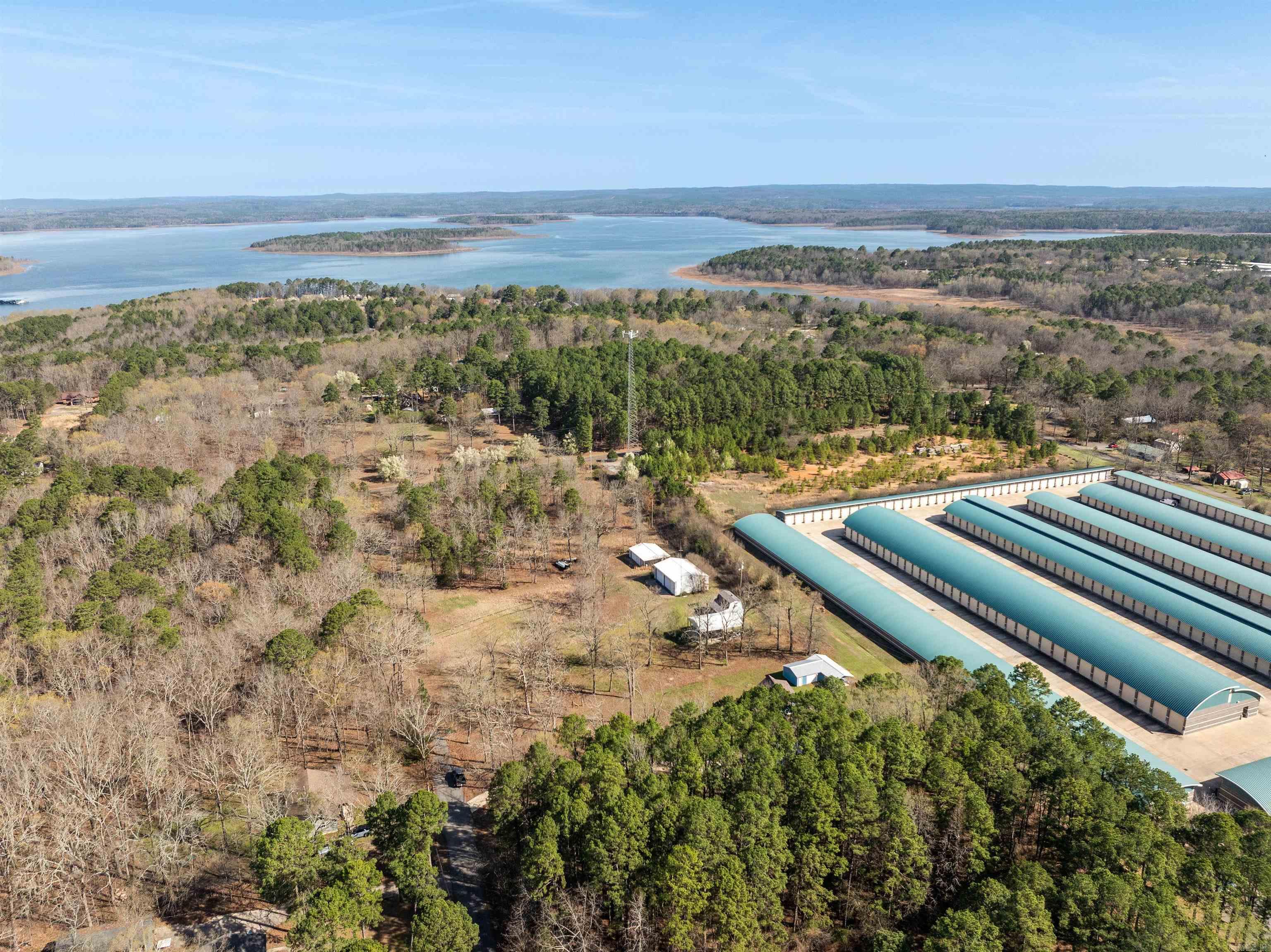 WOODLAND COVE - Residential