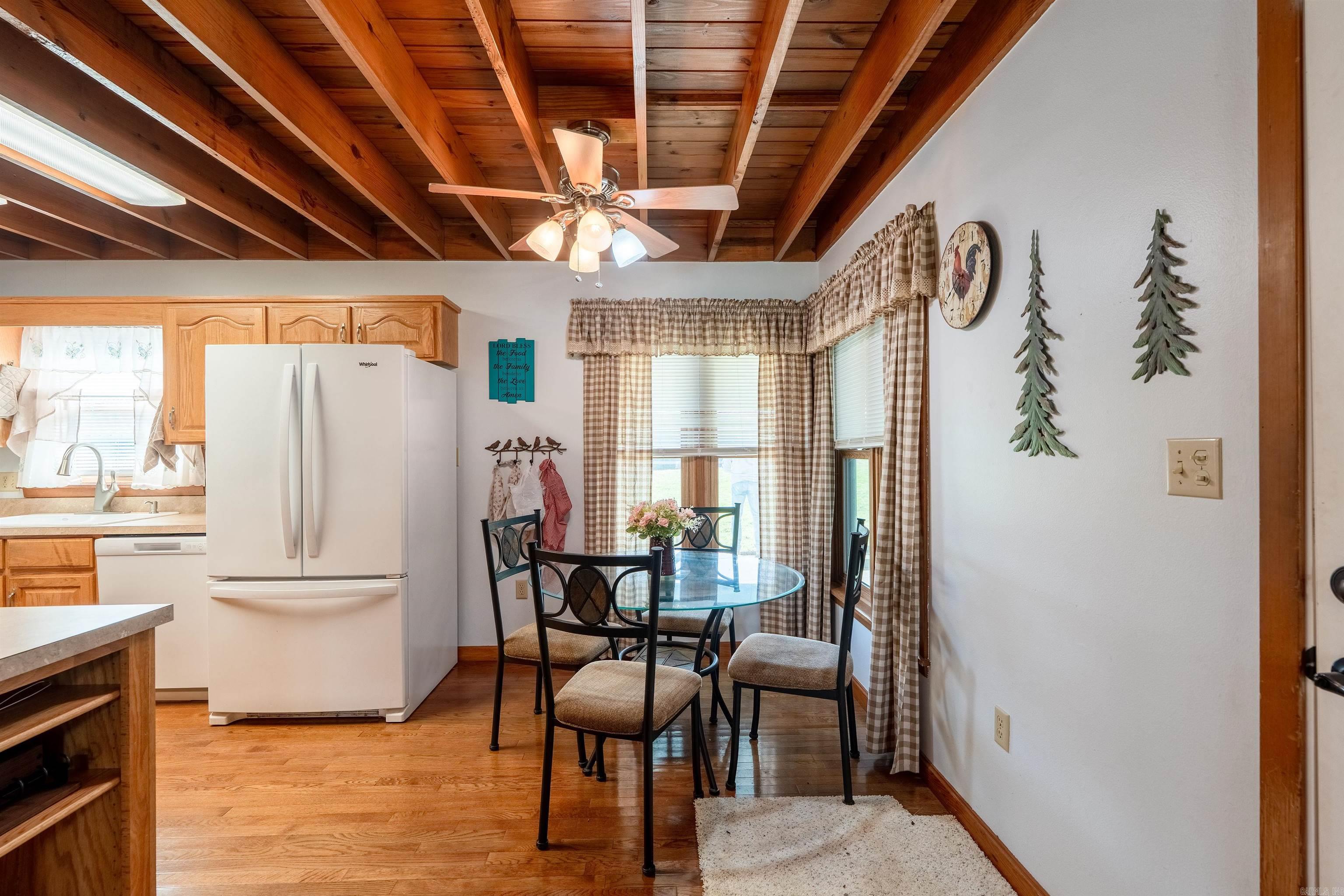 WOODLAND COVE - Residential