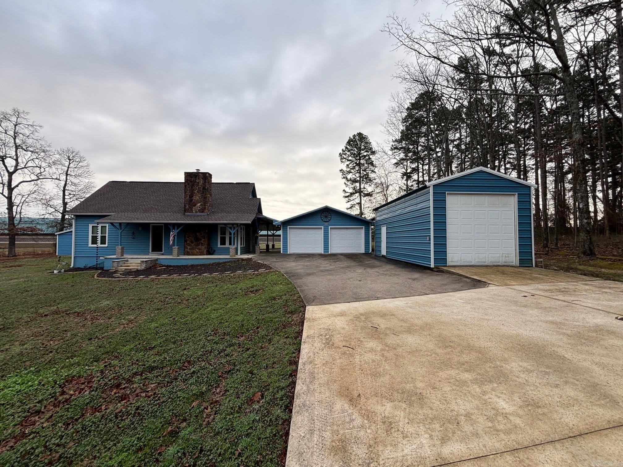 WOODLAND COVE - Residential