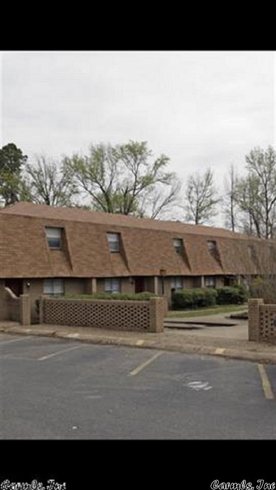 Newly renovated 20 unit apartment building for sale in Jacksonville.  Each Unit is 2 Bedroom 1.5 Bath.