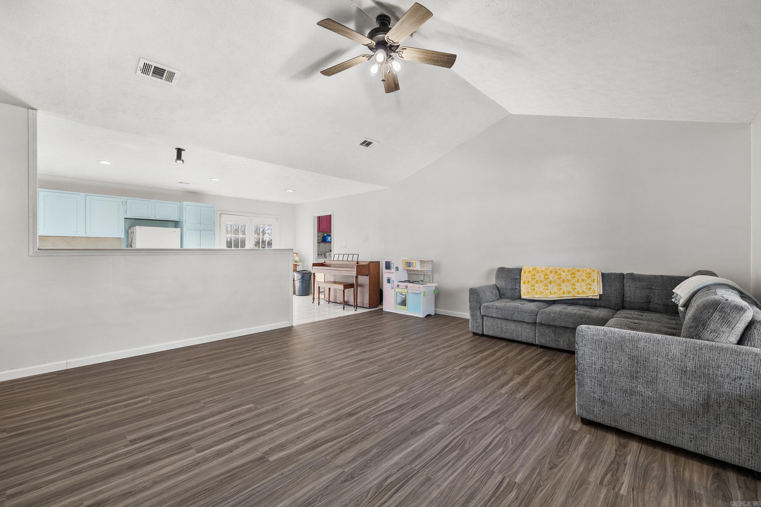 WESTSIDE SUBD - Residential