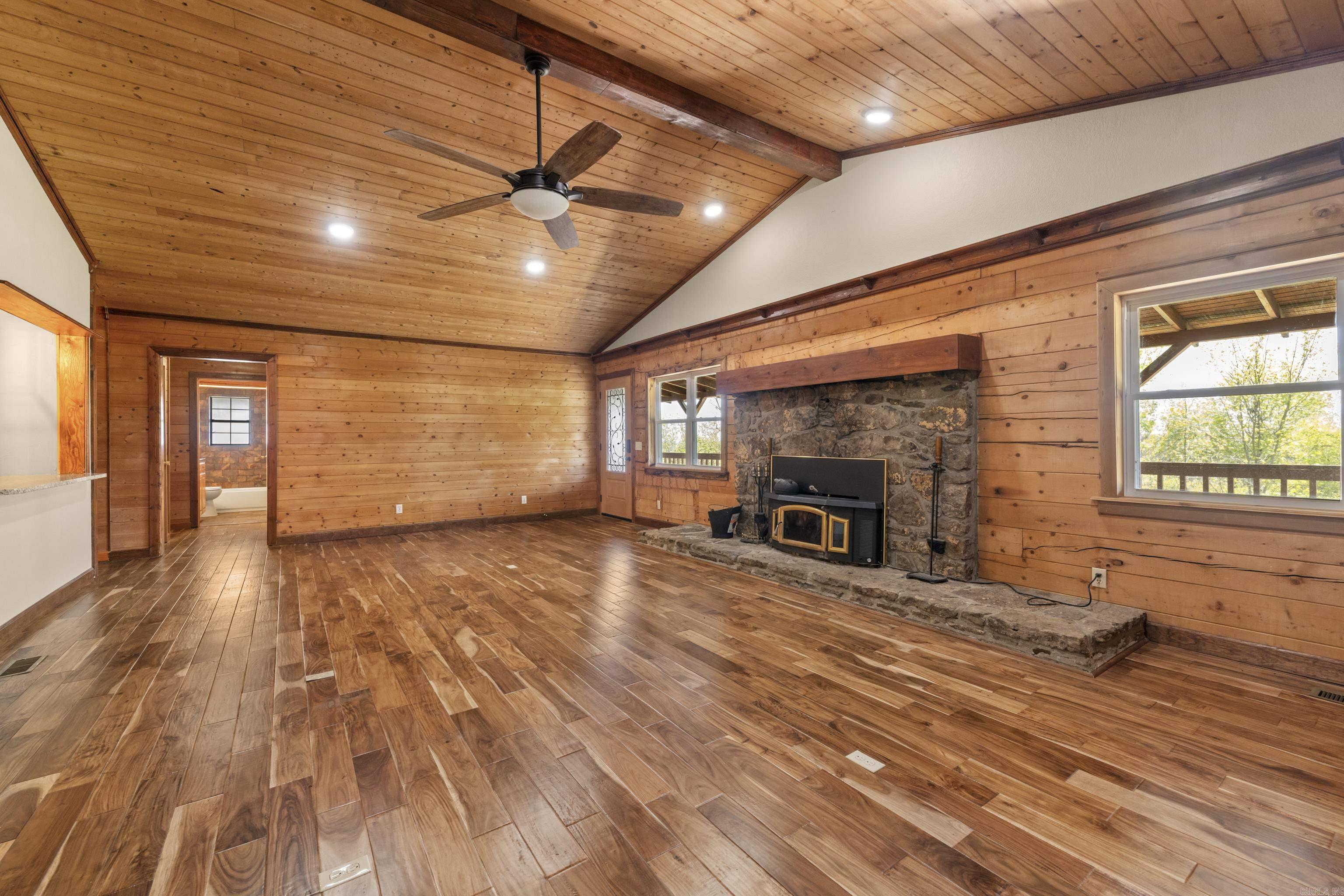 Metes & Bounds - Residential