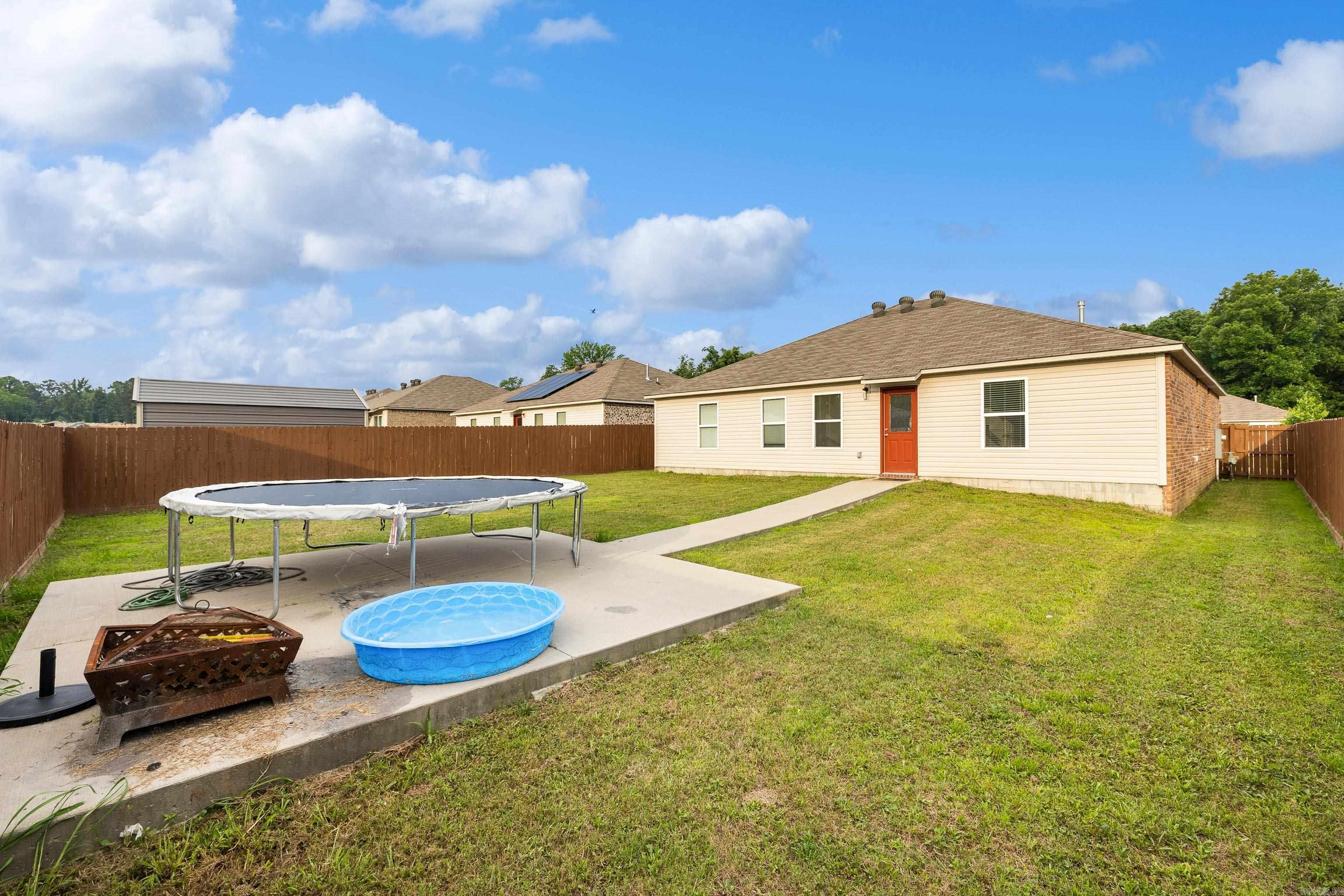 MEADOWS EDGE - Residential