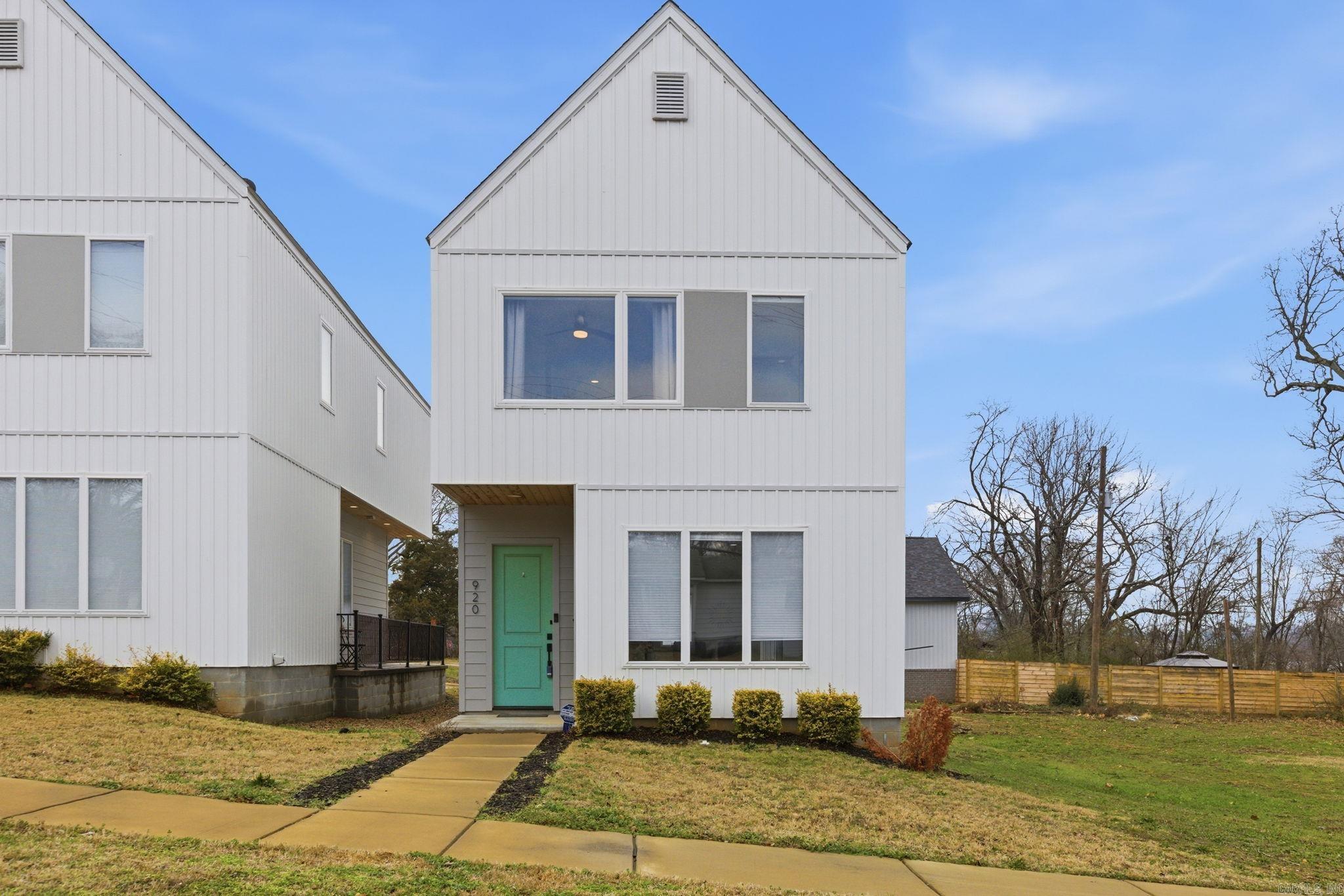 COTTAGES ON PARK II - Residential