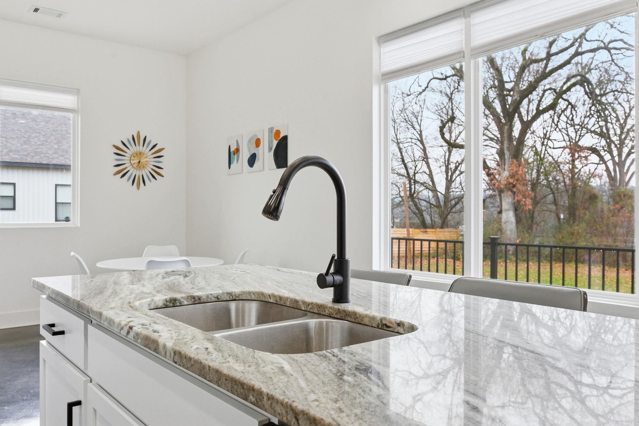 COTTAGES ON PARK II - Residential