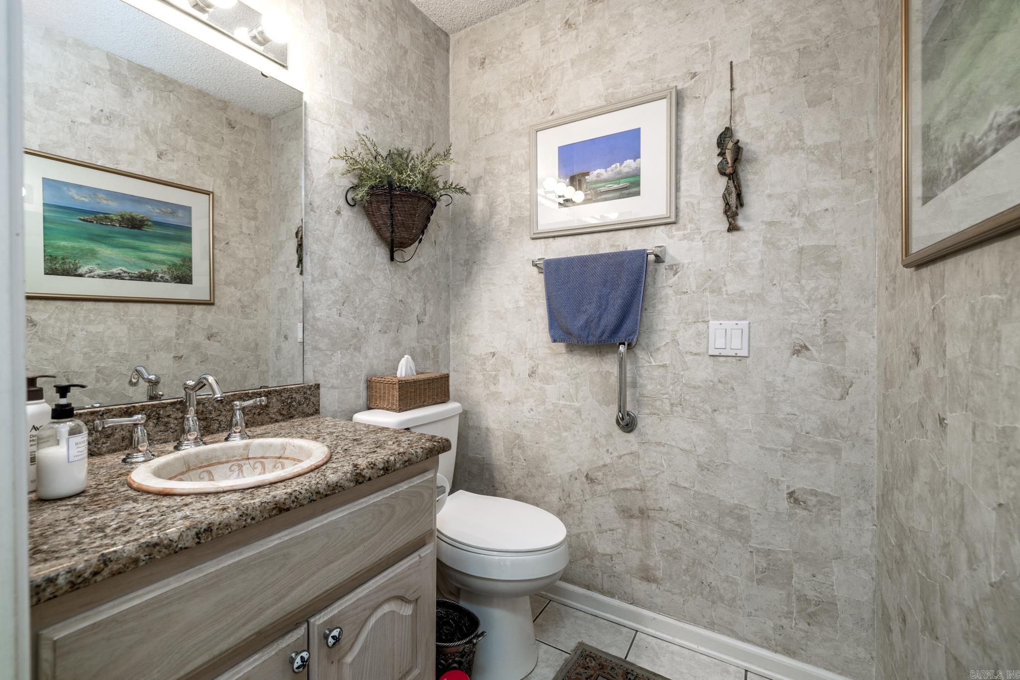 VILLA ALEGRE COURTS - Residential