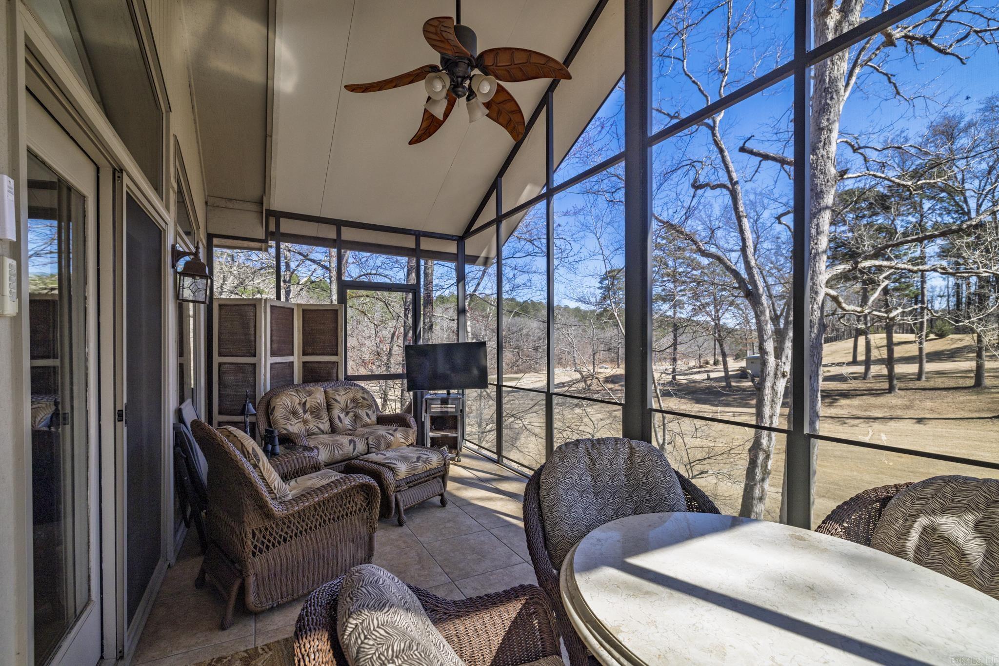 VILLA ALEGRE COURTS - Residential