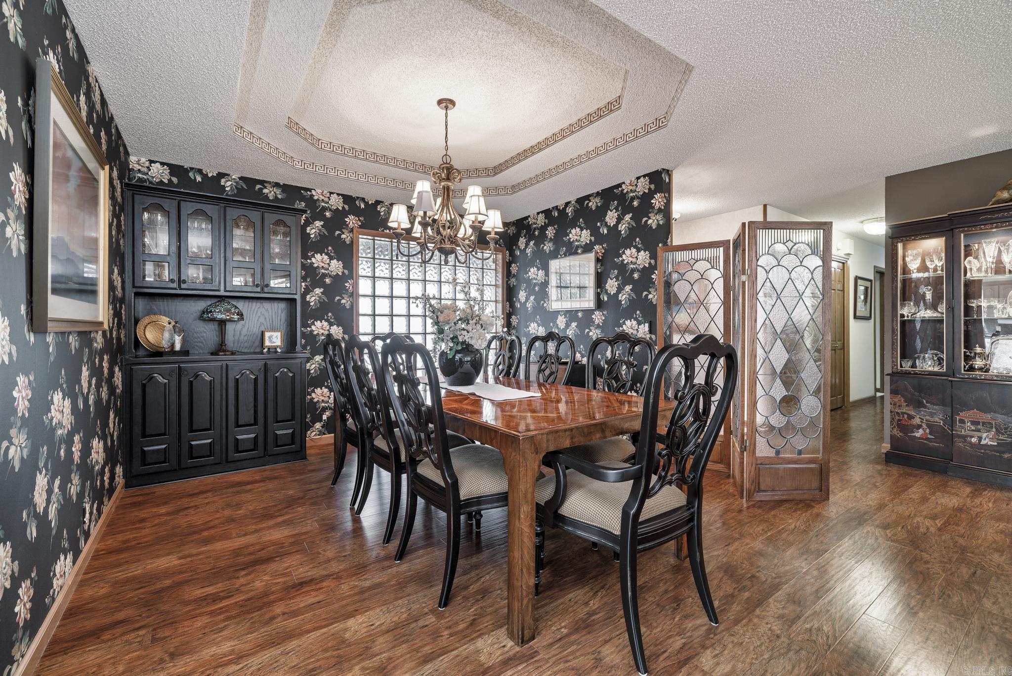 VILLA ALEGRE COURTS - Residential