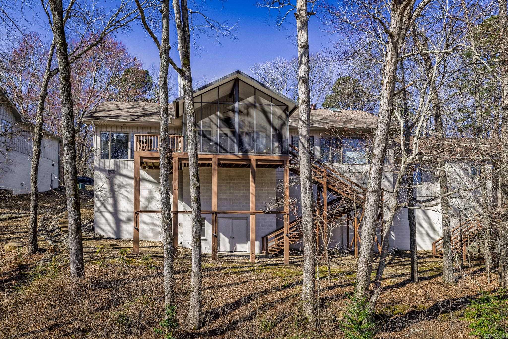 VILLA ALEGRE COURTS - Residential