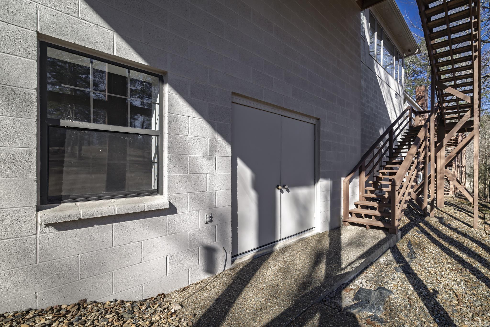 VILLA ALEGRE COURTS - Residential