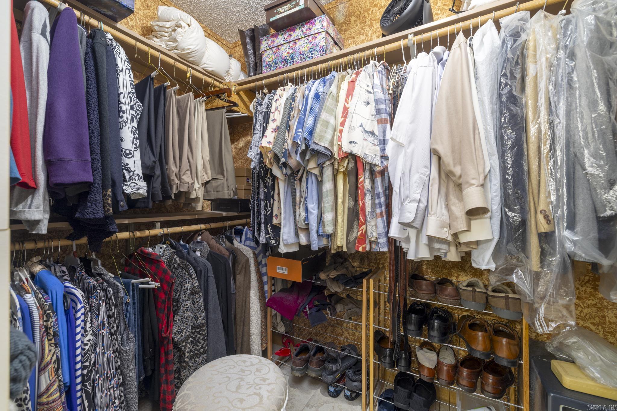 VILLA ALEGRE COURTS - Residential