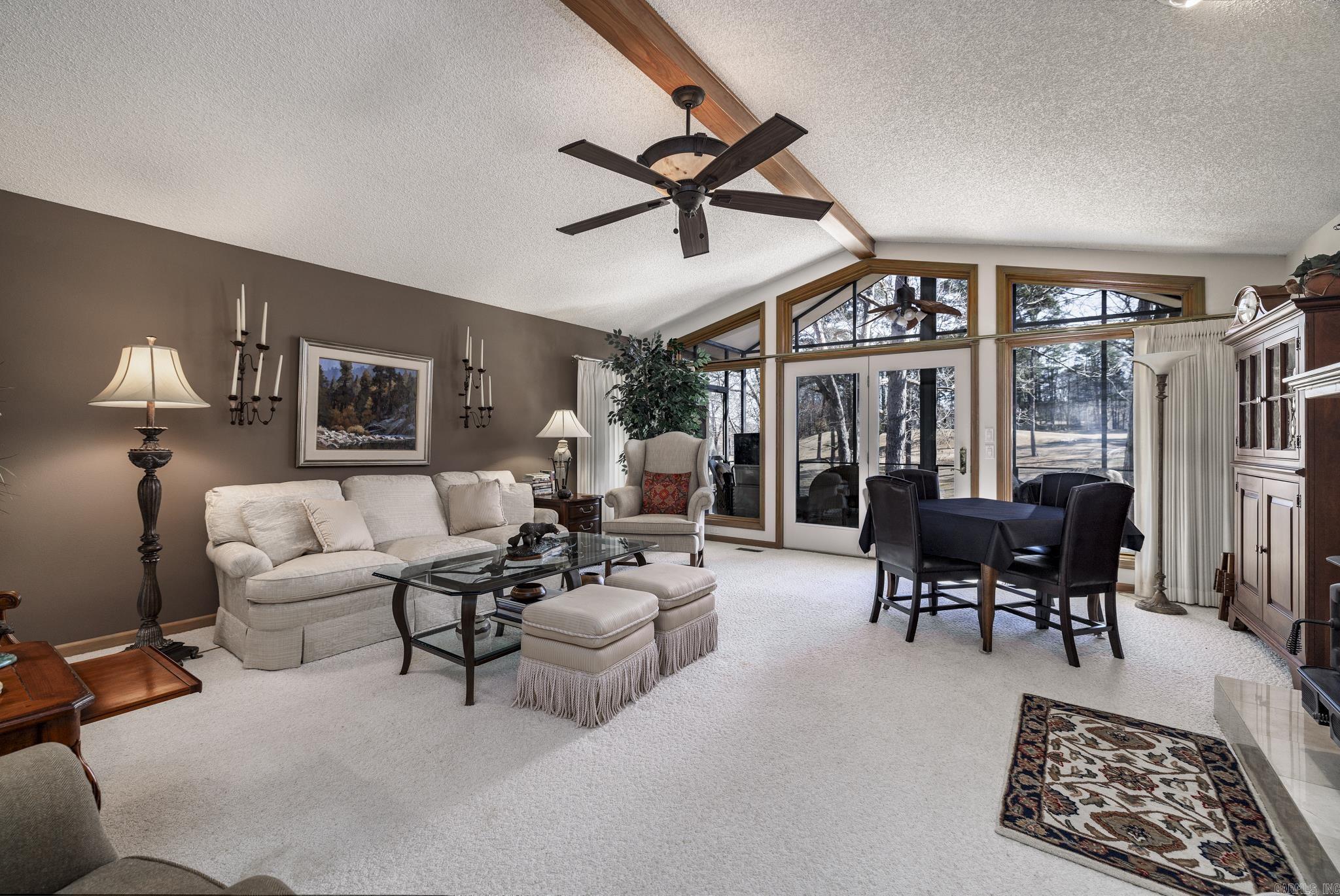 VILLA ALEGRE COURTS - Residential