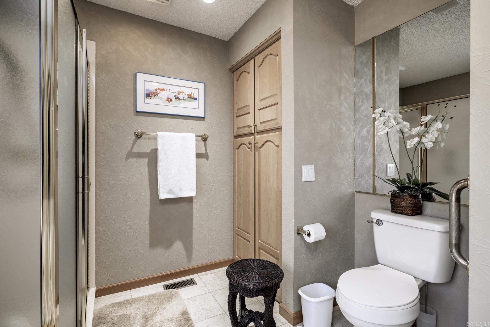 VILLA ALEGRE COURTS - Residential