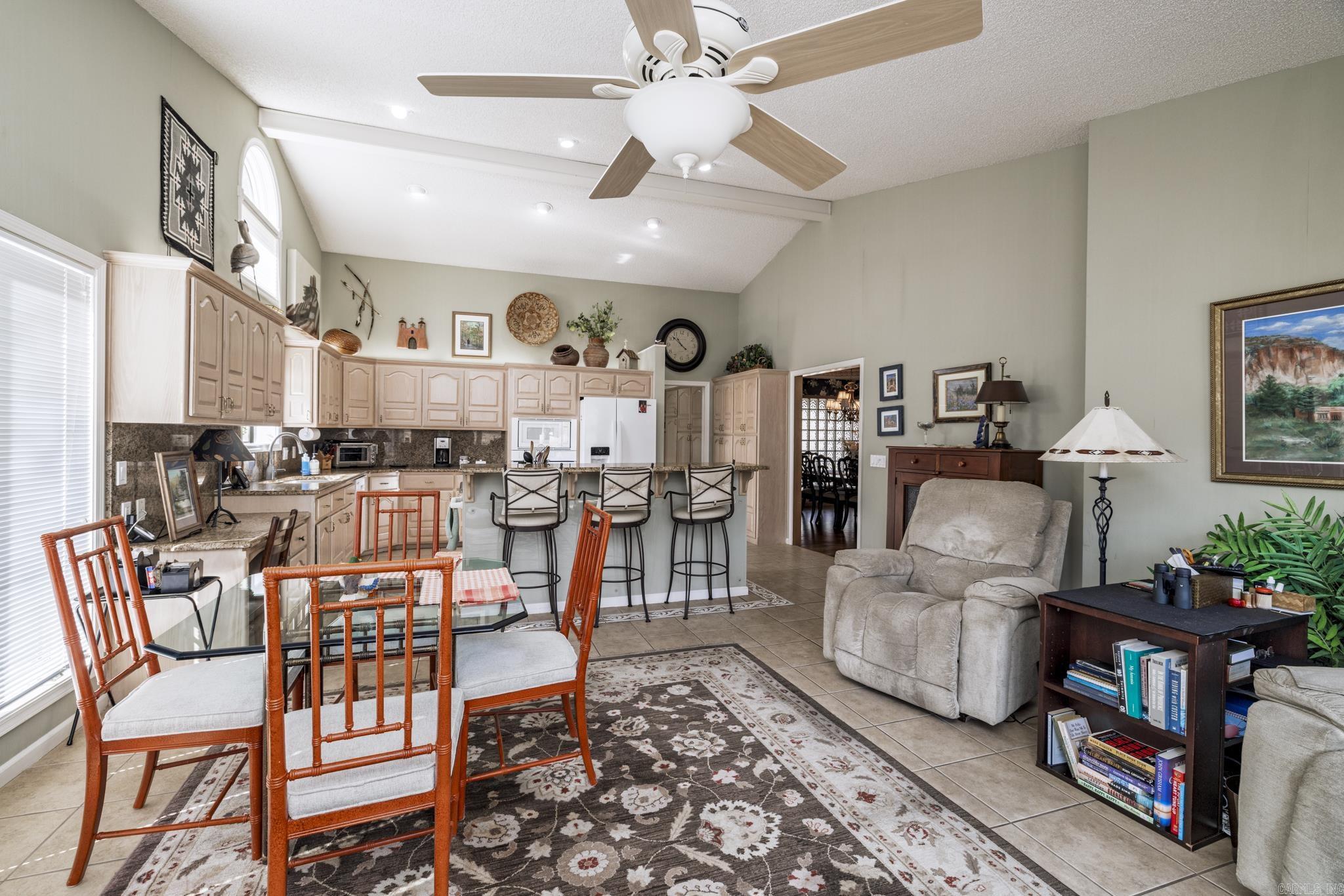 VILLA ALEGRE COURTS - Residential