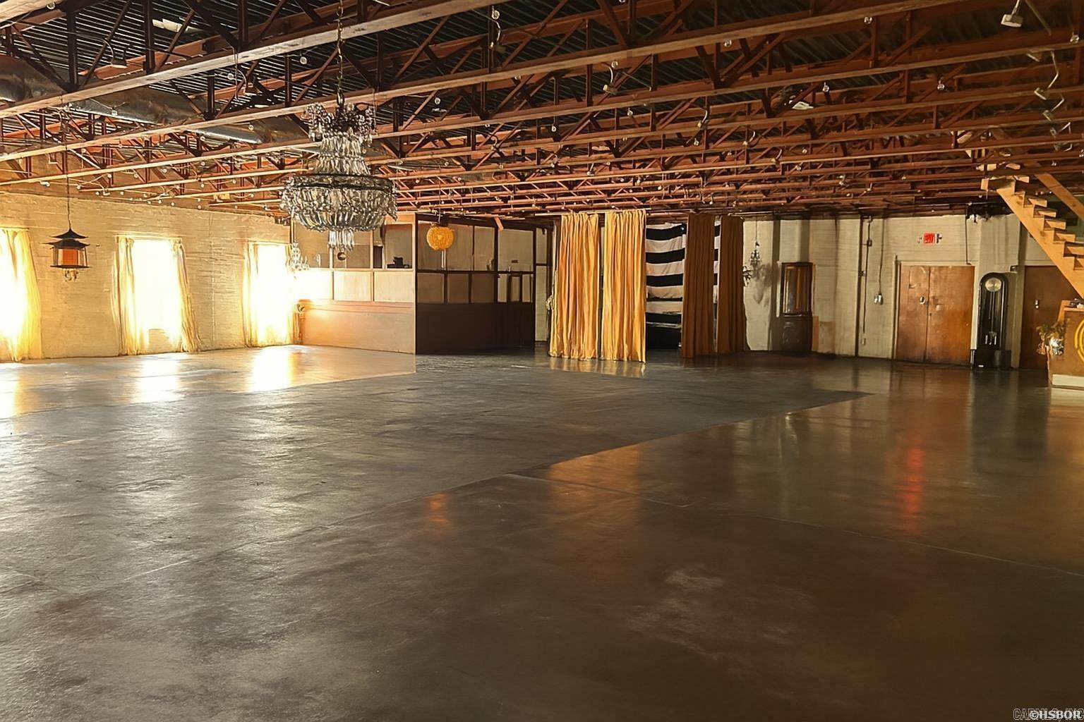 HSR BLK - Commercial Sale