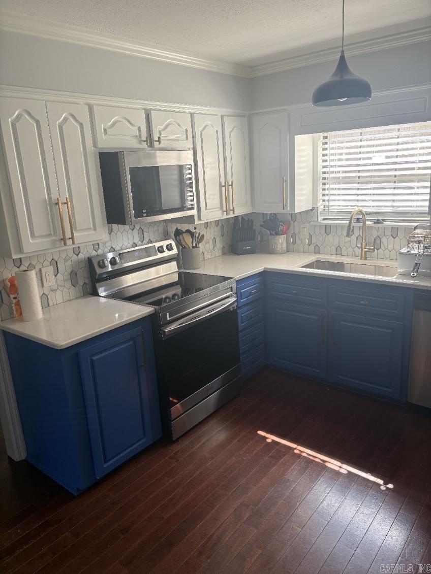 Marlowe Manor - Residential Lease