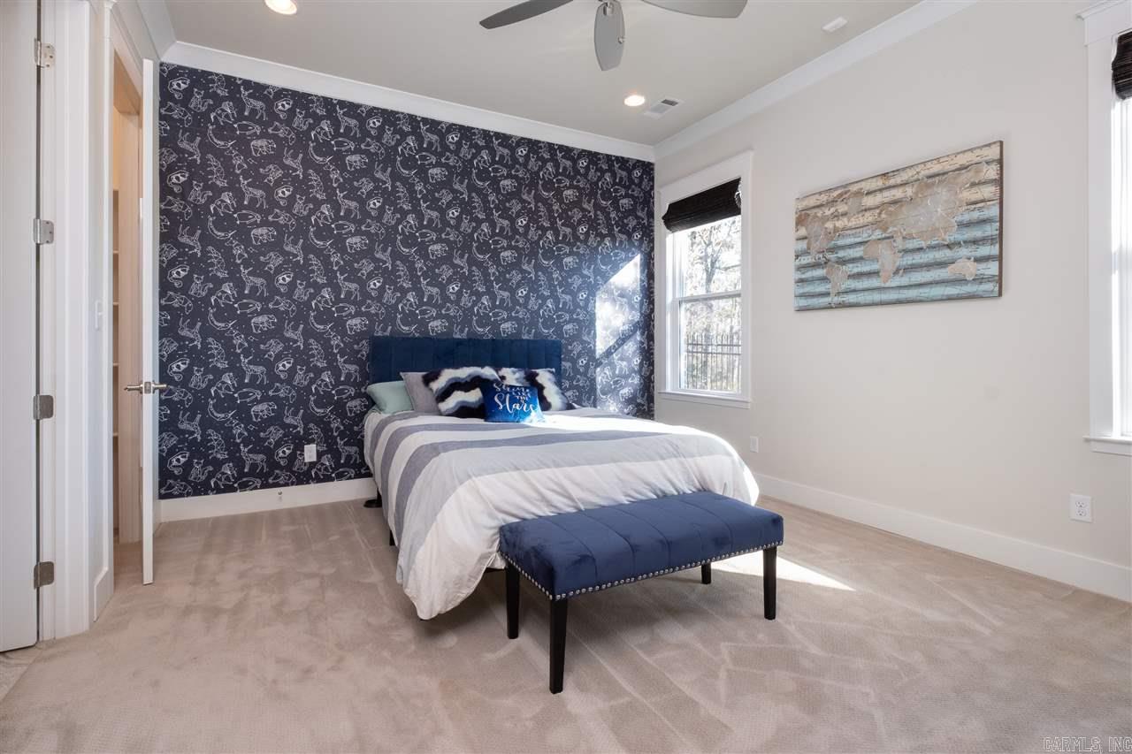 WOODLANDS EDGE - Residential