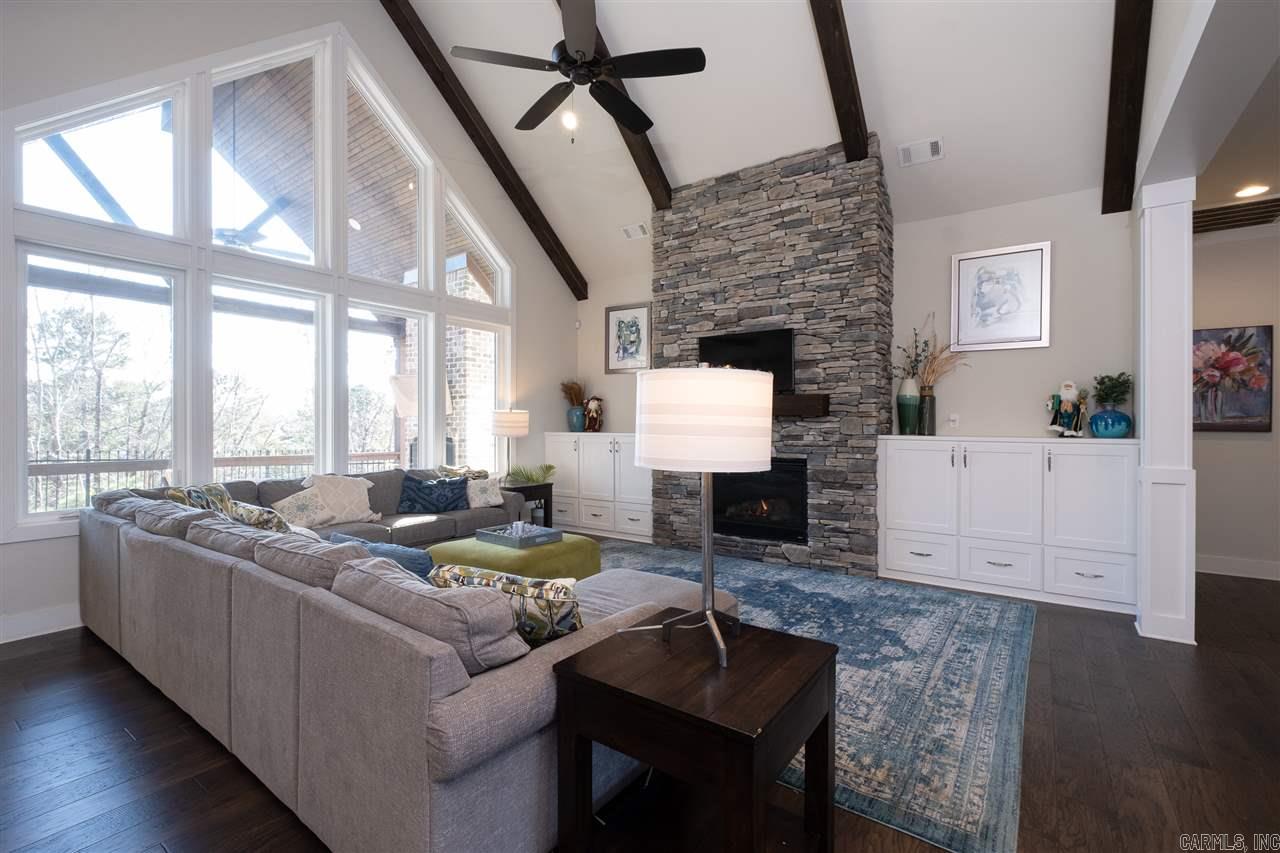 WOODLANDS EDGE - Residential