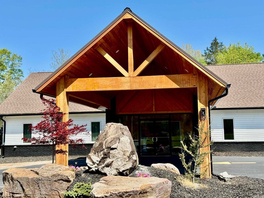 Don't miss this great opportunity to buy into a business where your clients spend “Daddy's” money! Built in 2004 and beautifully renovated last year, this well-known and successful wedding venue has 362' of highway frontage and approximately 687’ of creek frontage. You're sure to get great reviews with lots of parking and options for indoor or outdoor weddings.