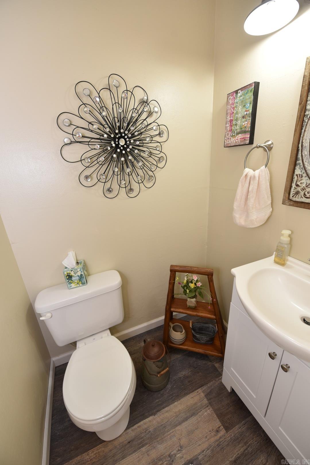 CHELSEA GLADE CONDO - Residential