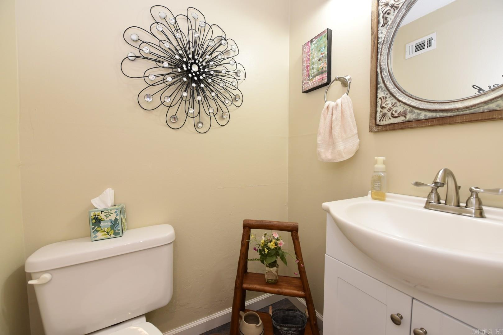 CHELSEA GLADE CONDO - Residential