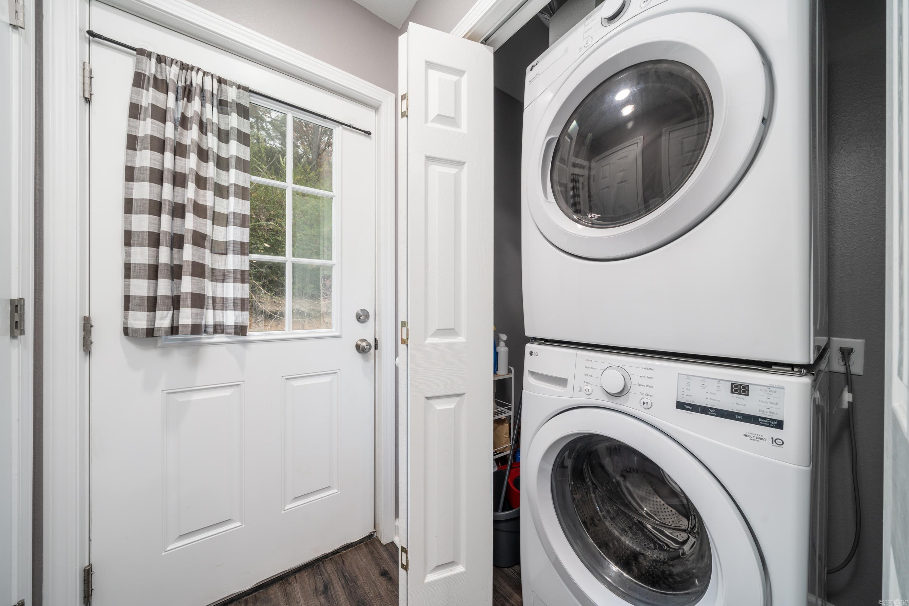 WINANS HILLS PATIO HOMES - Residential