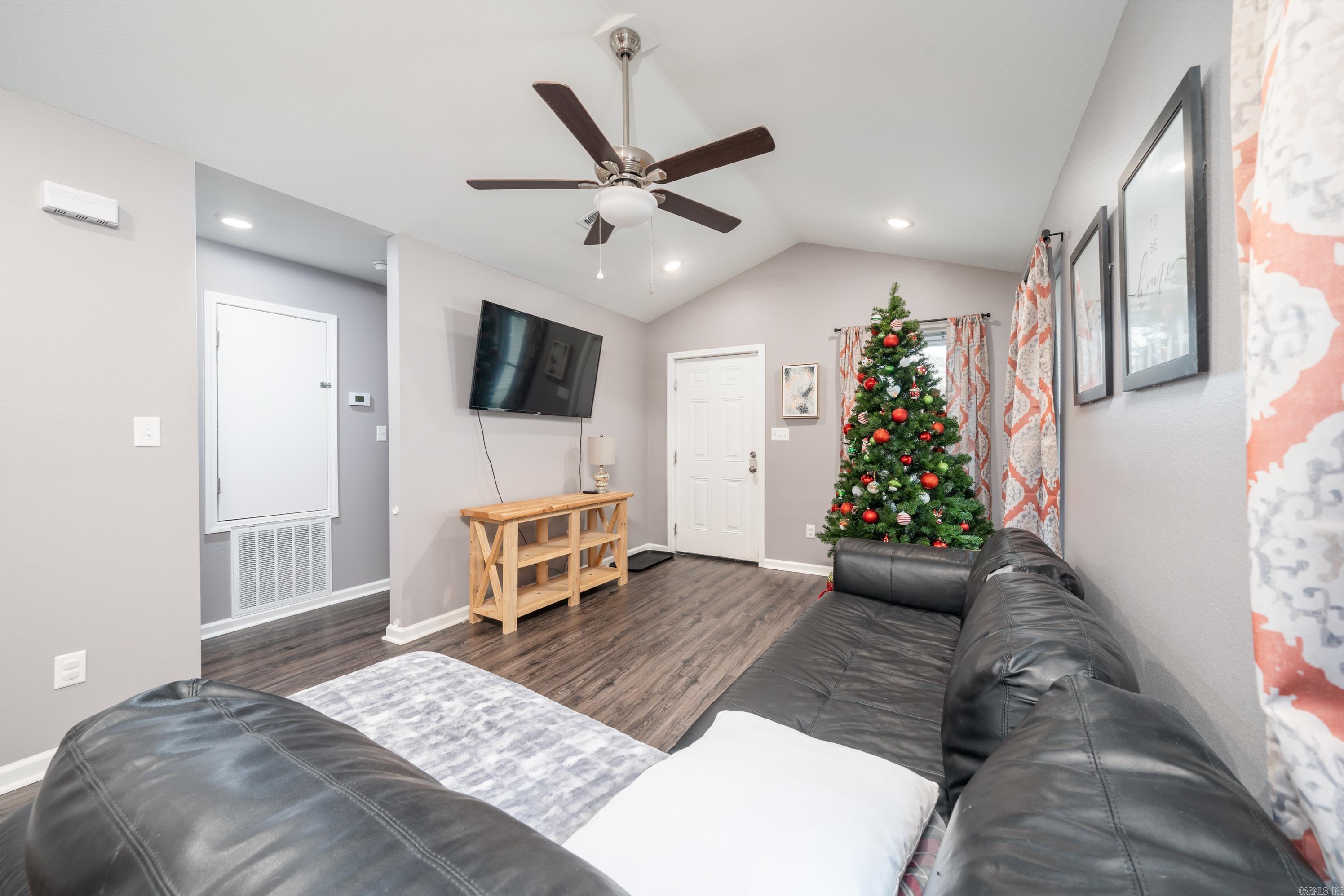 WINANS HILLS PATIO HOMES - Residential