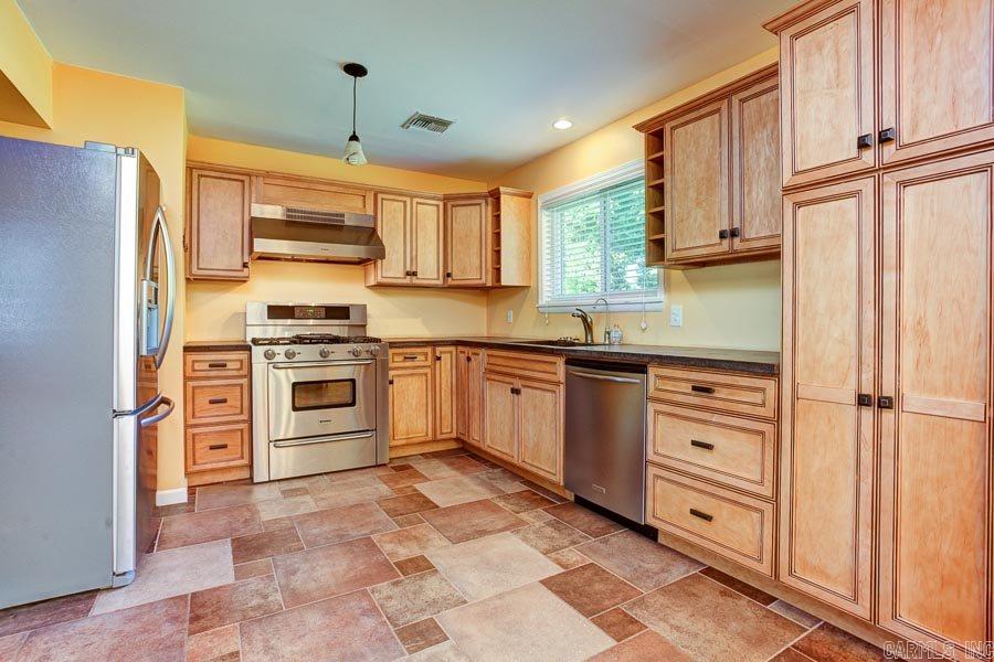 Markham Manor - Residential