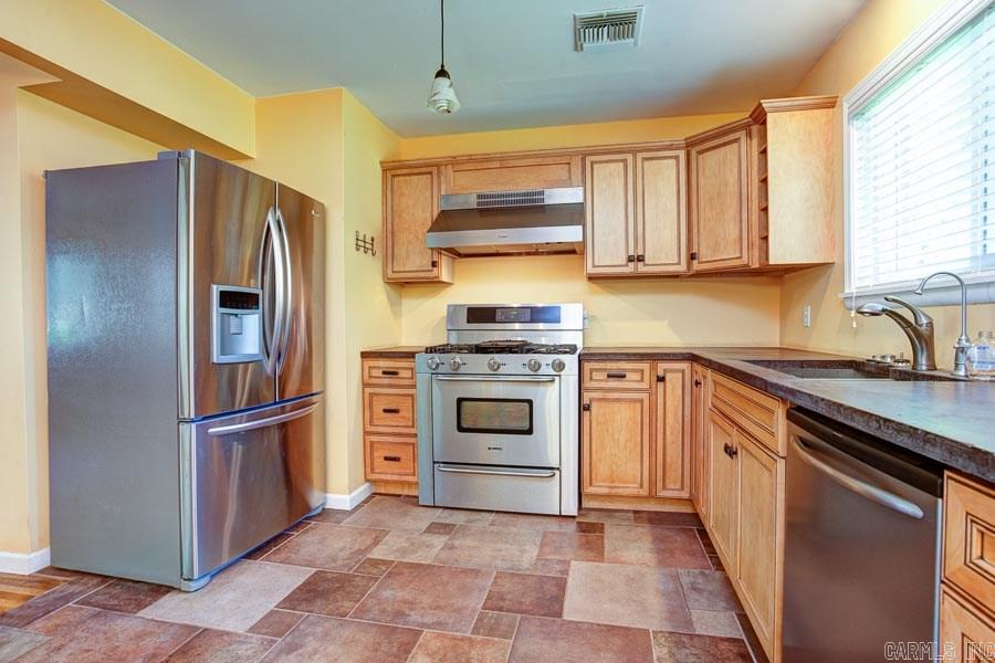 Markham Manor - Residential