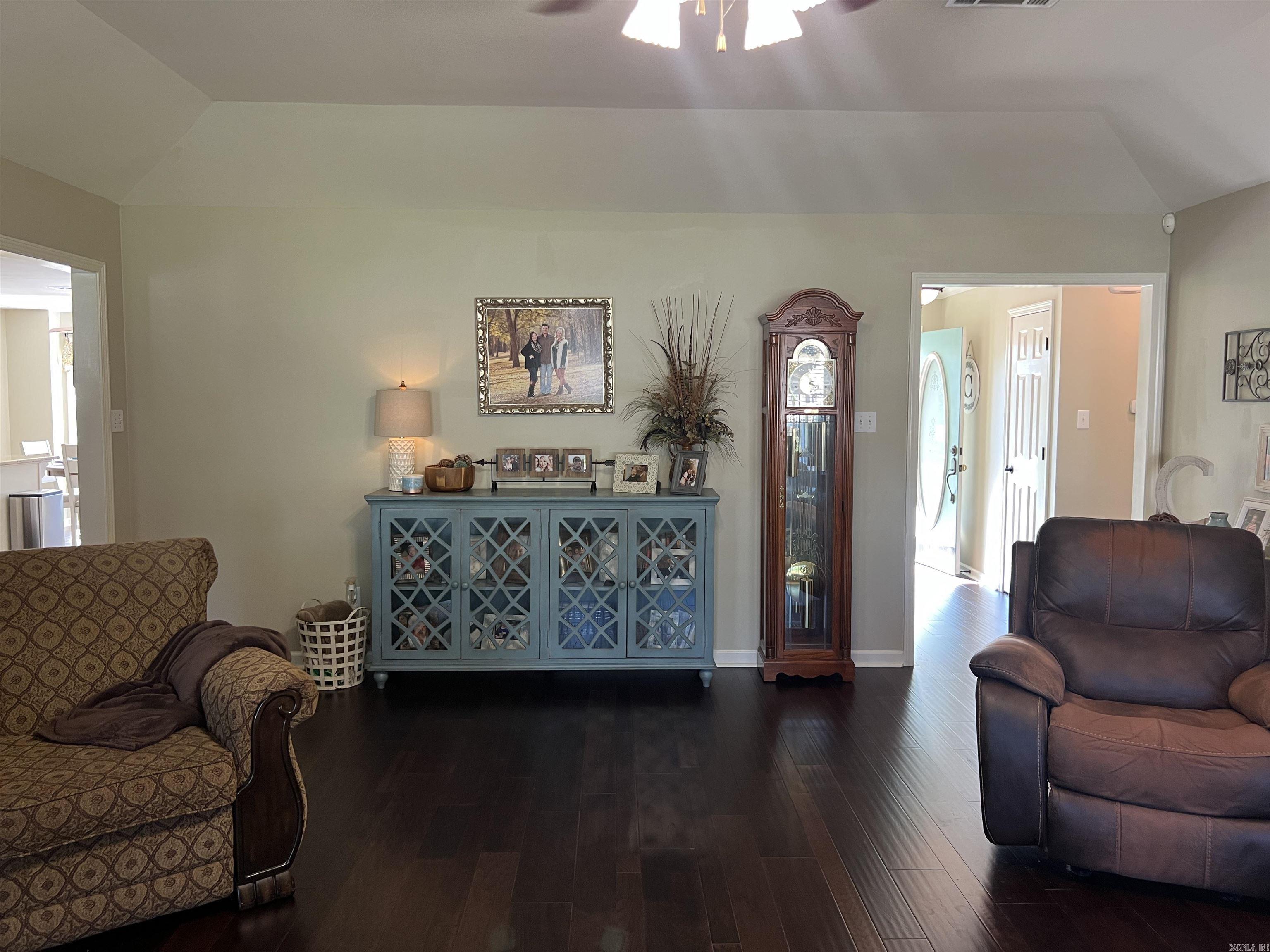 CARGILLS - Residential