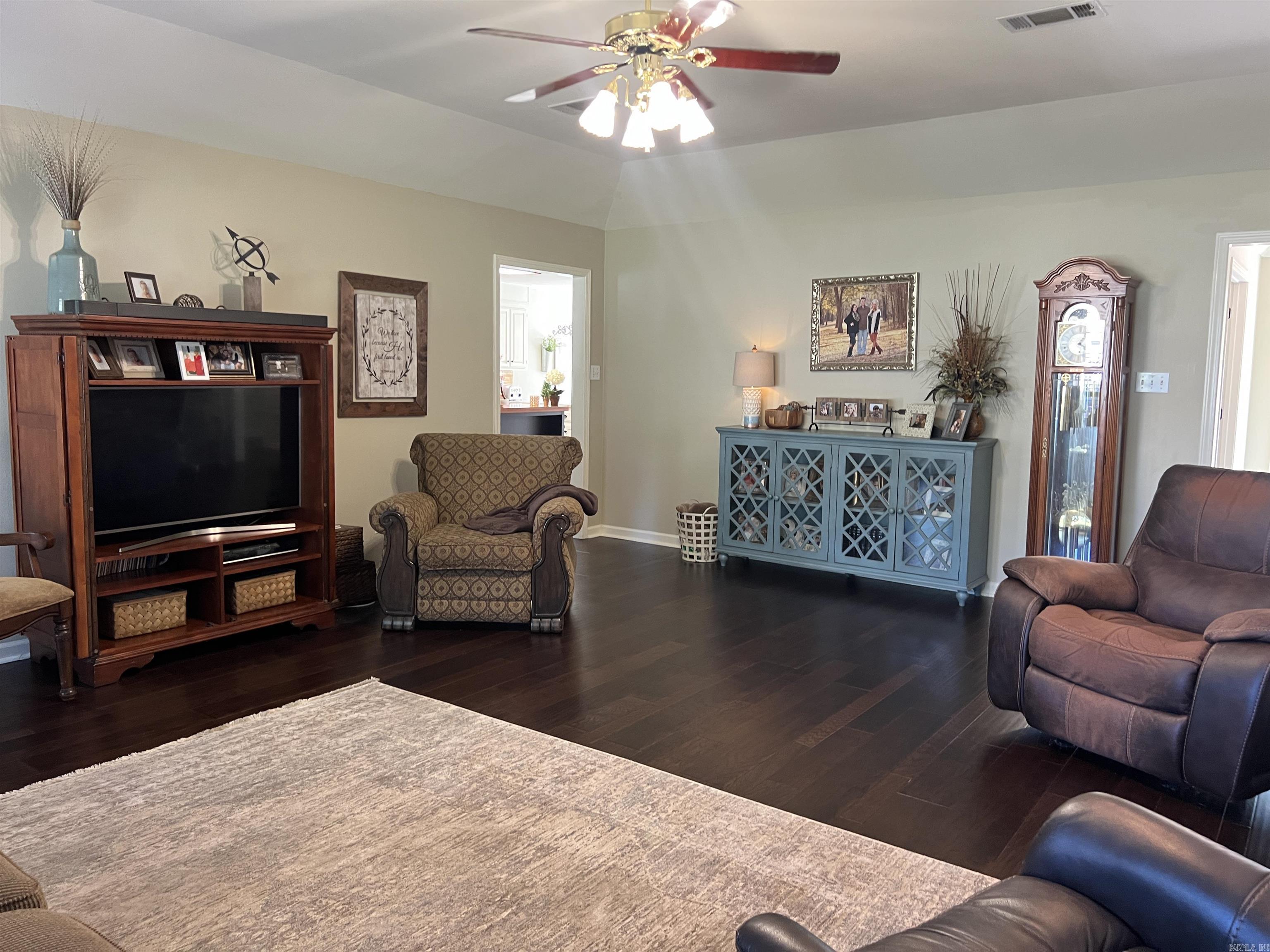 CARGILLS - Residential