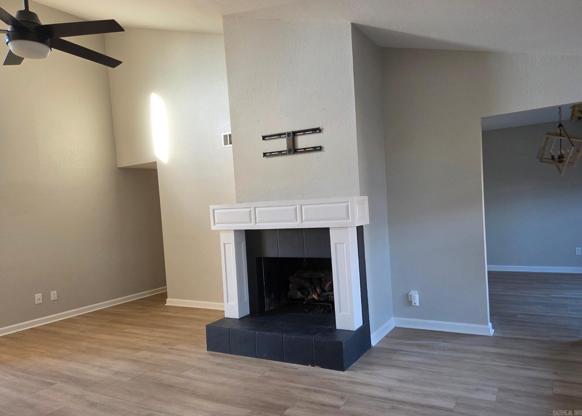 INDIAN HILLS TOWN HOMES - Residential