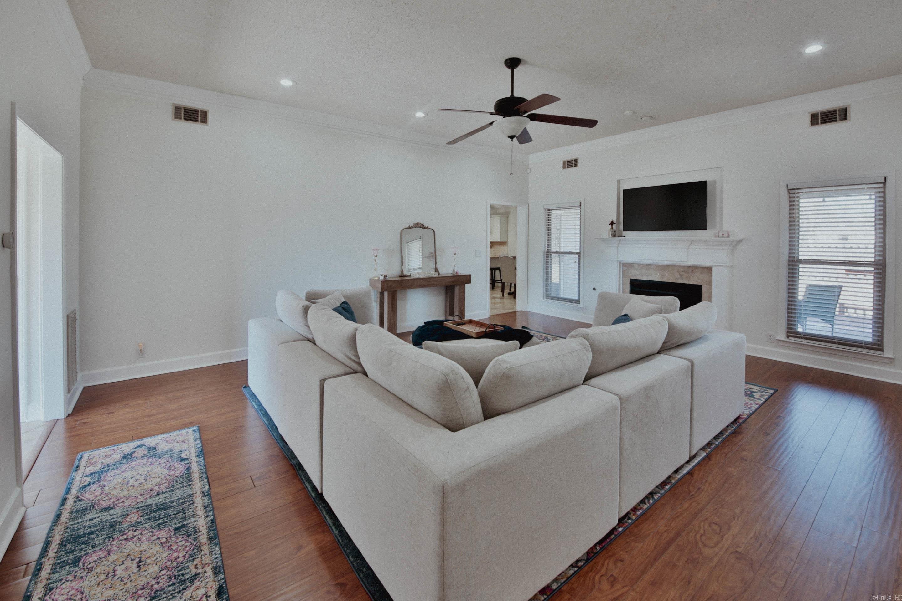 PLEASANT WOODS - Residential