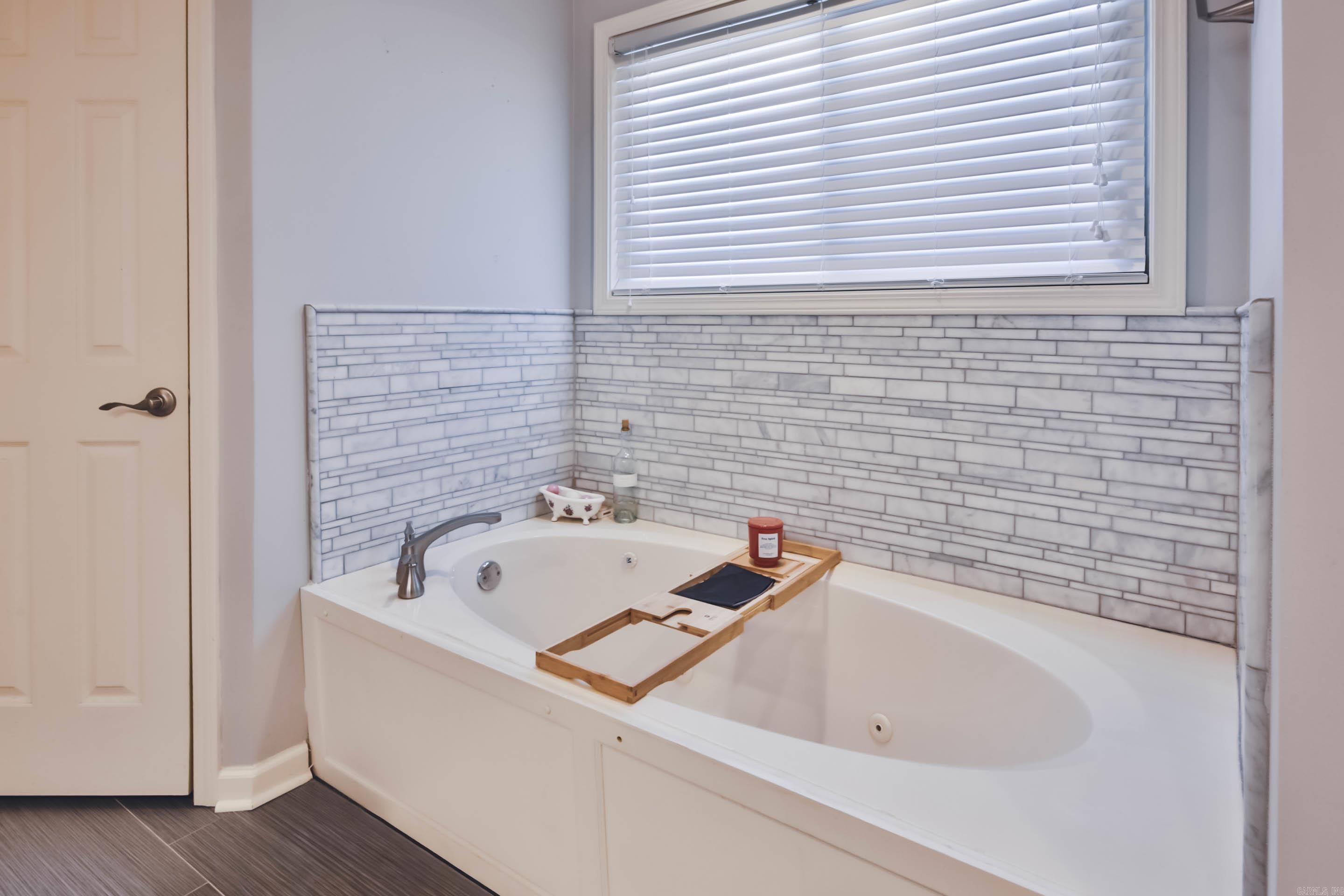 PLEASANT WOODS - Residential