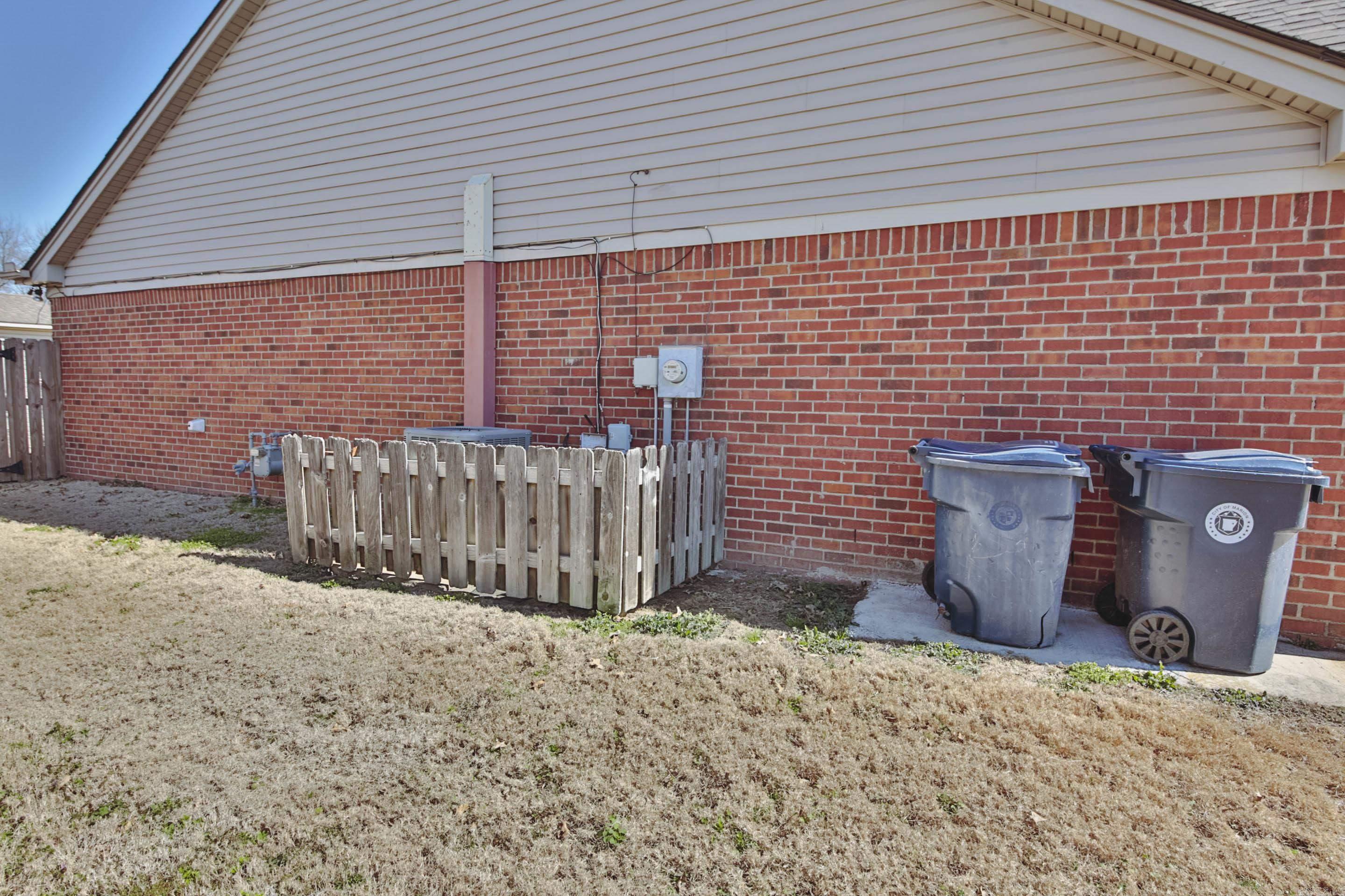 PLEASANT WOODS - Residential