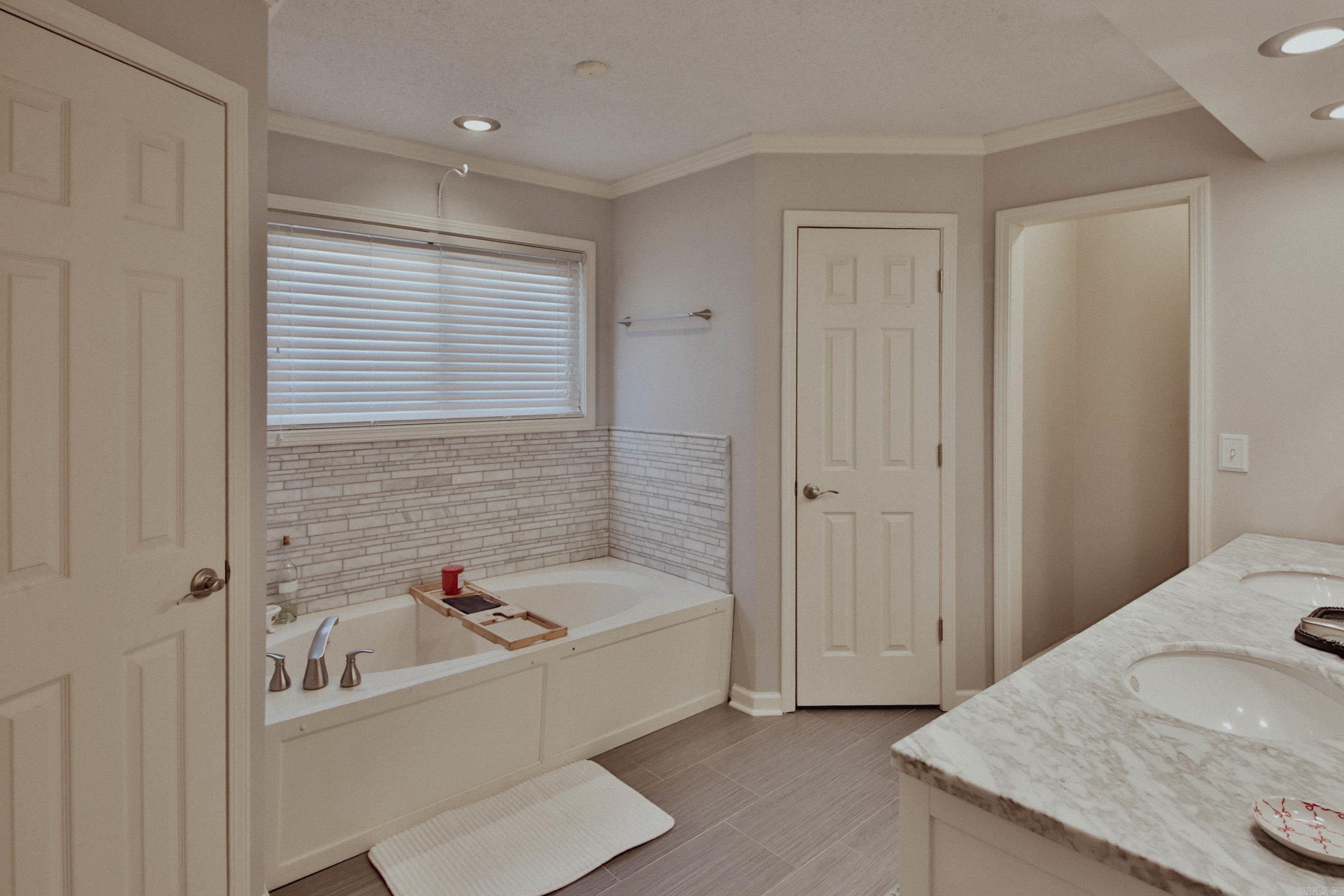 PLEASANT WOODS - Residential