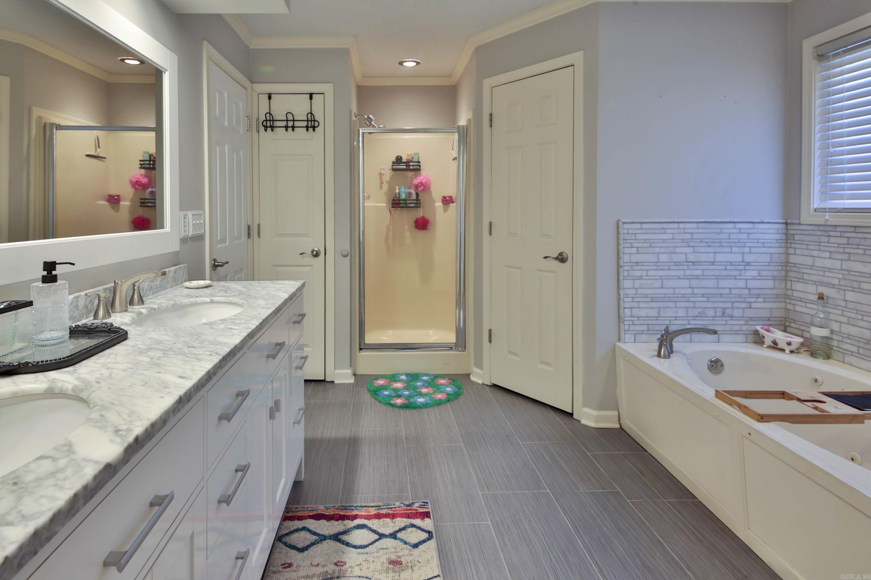 PLEASANT WOODS - Residential