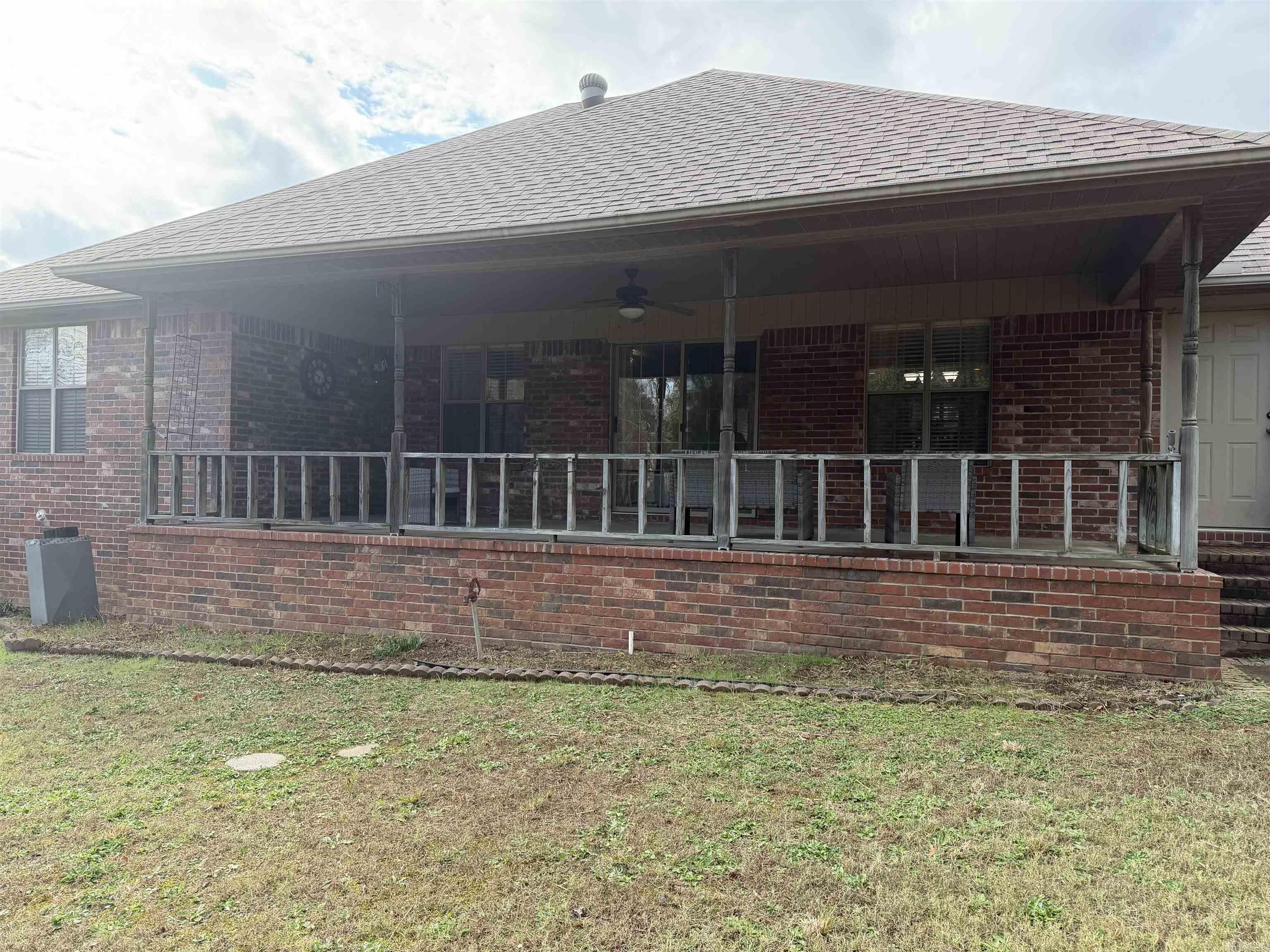 RIVER OAKS - Residential