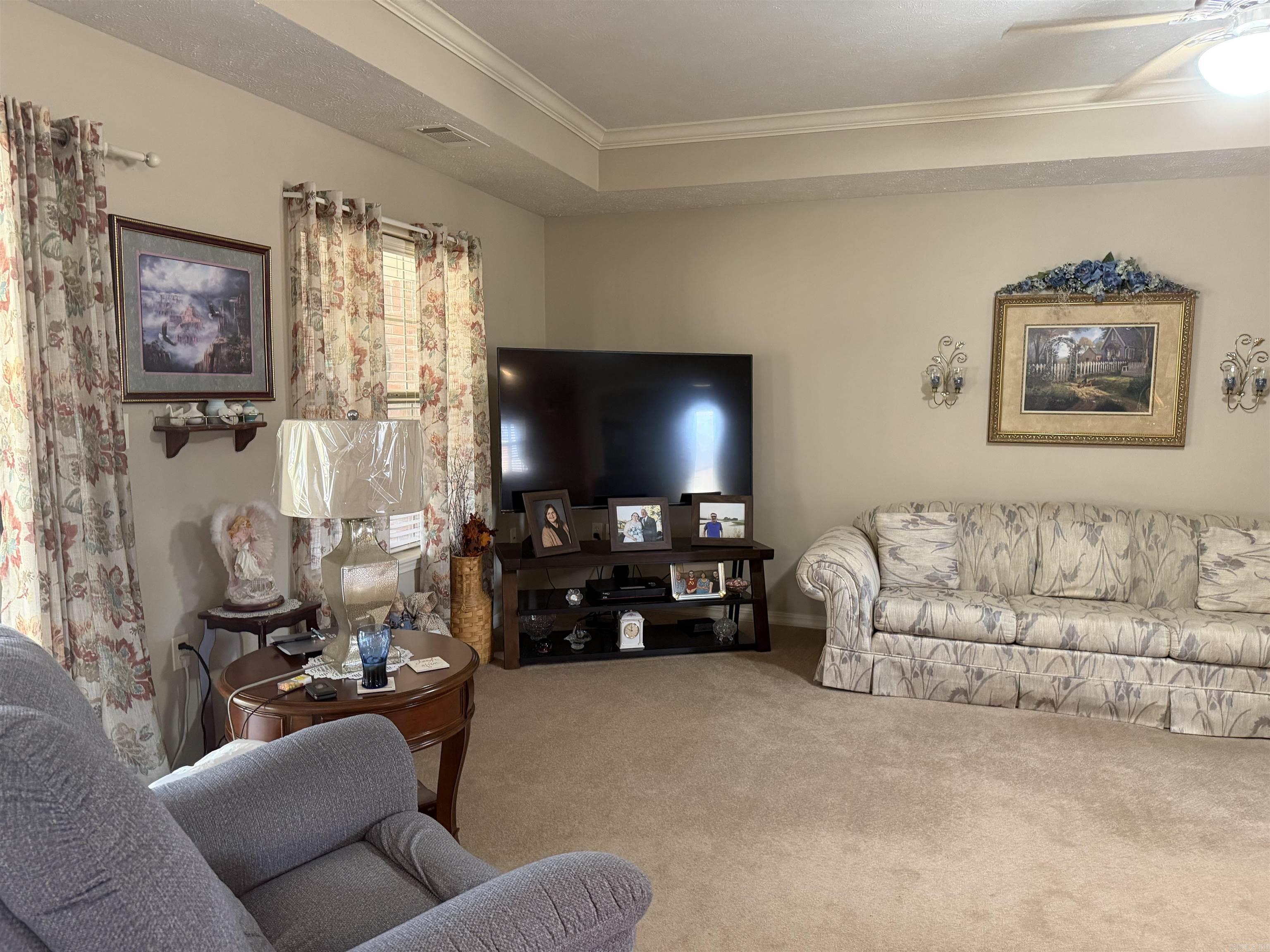 RIVER OAKS - Residential