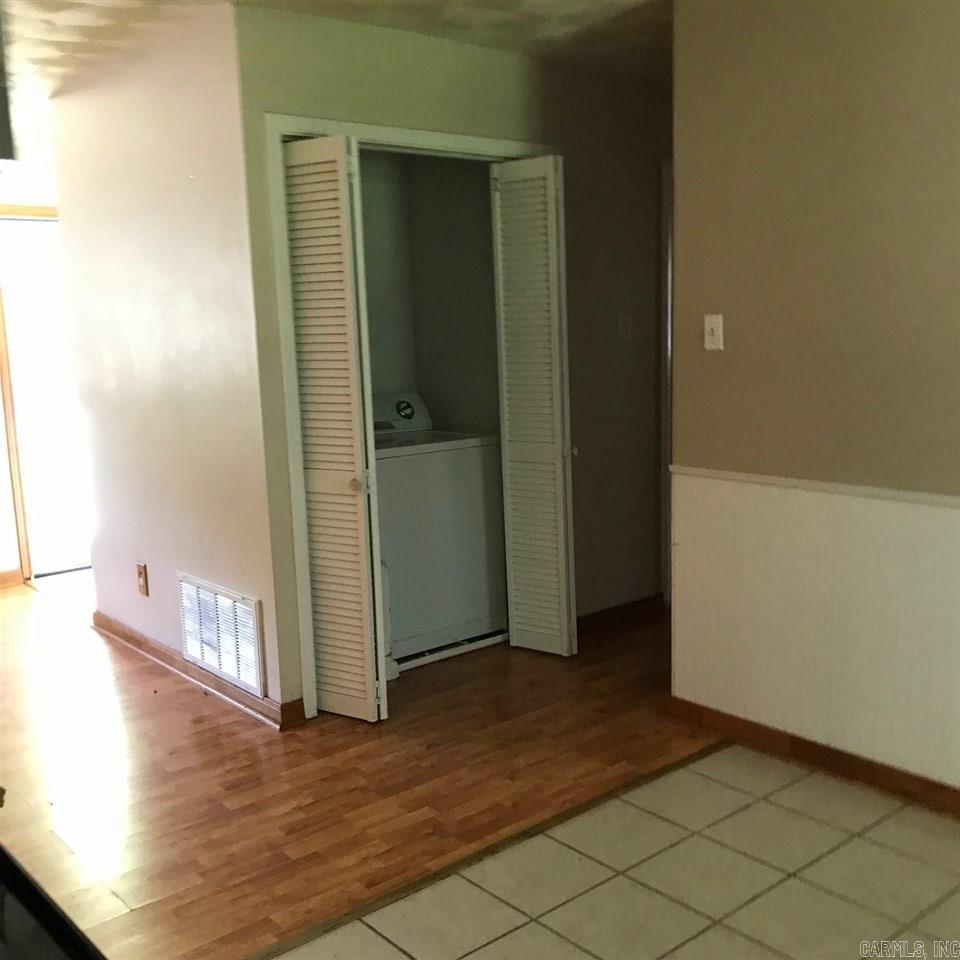 Country Club to Jacksonville - Residential Lease