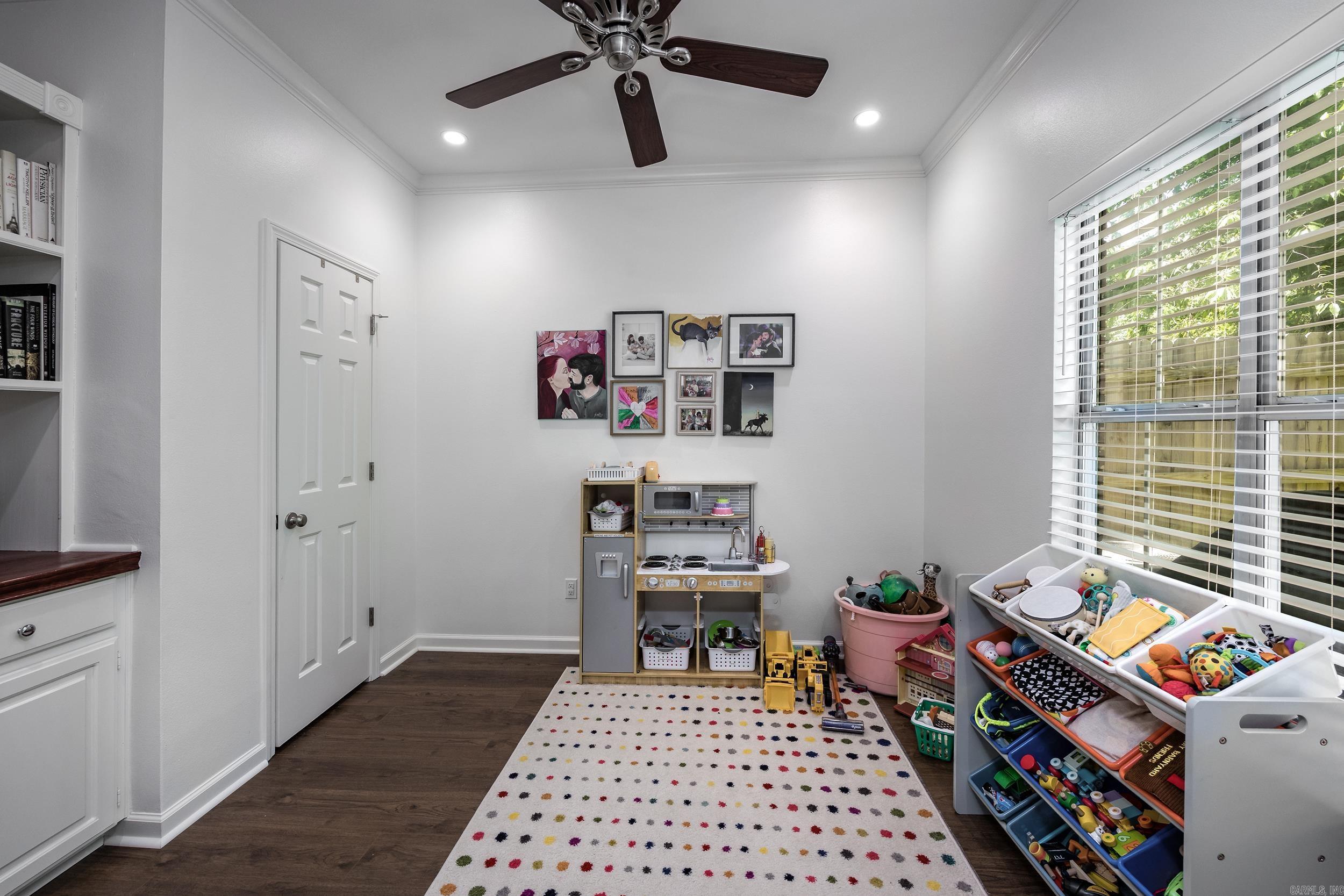 FOXCROFT VILLAGE - Residential