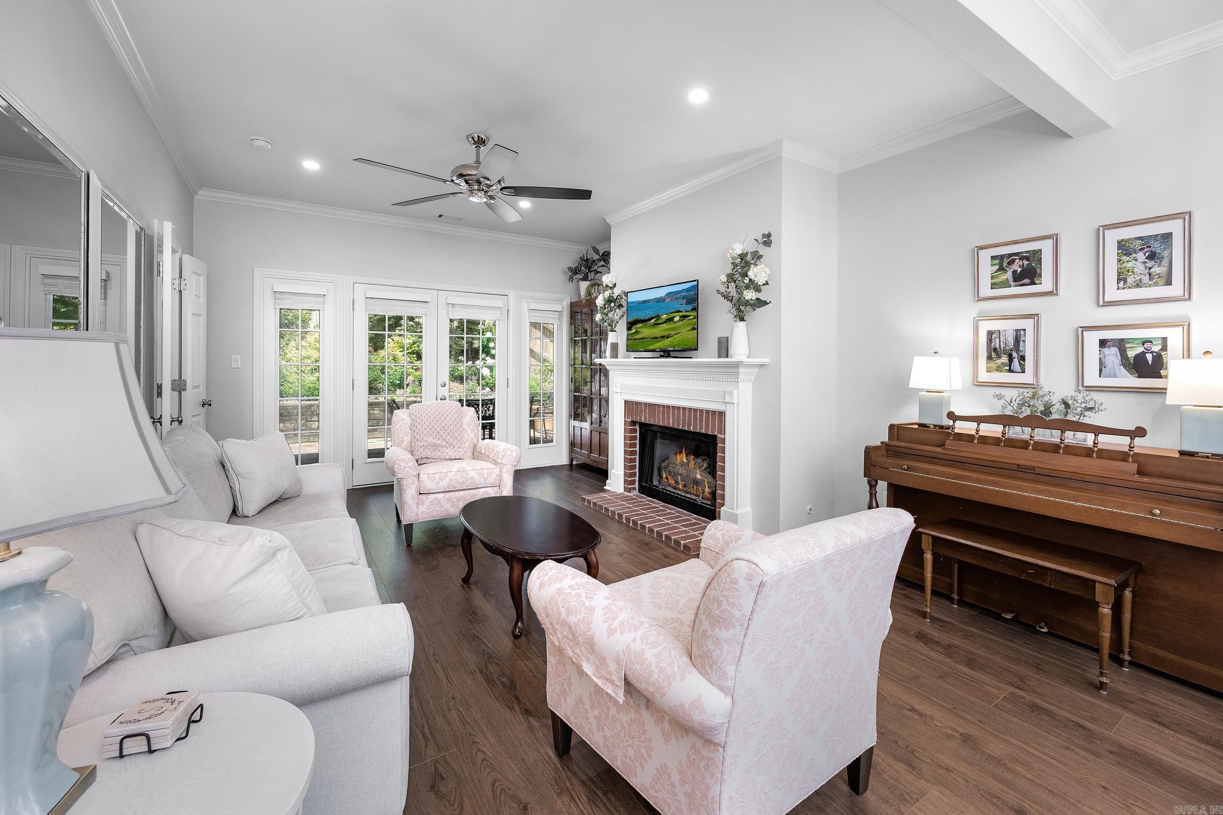 FOXCROFT VILLAGE - Residential