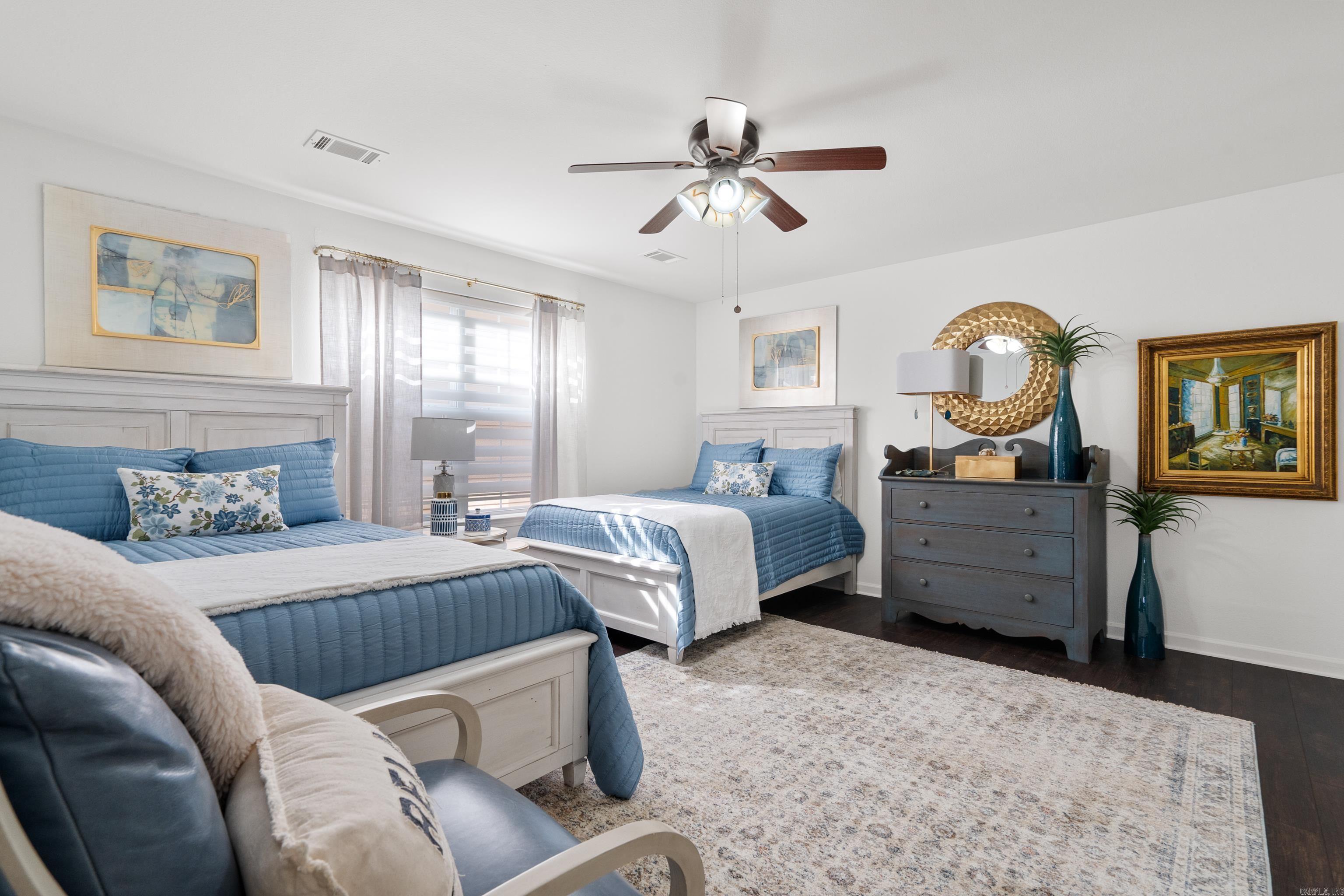 MAJESTIC LAKE VILLAGE TOWNHOMES - Residential